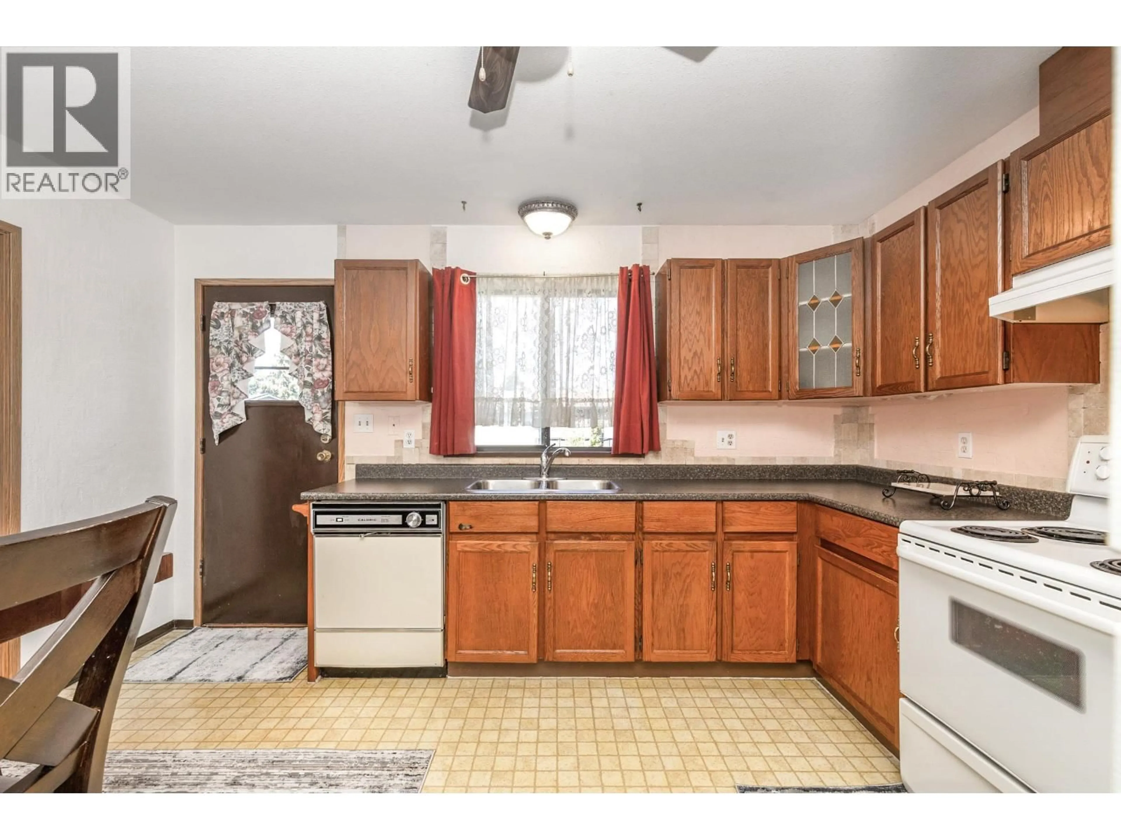 Standard kitchen, unknown for 20463 THORNE AVENUE, Maple Ridge British Columbia V2X8V1