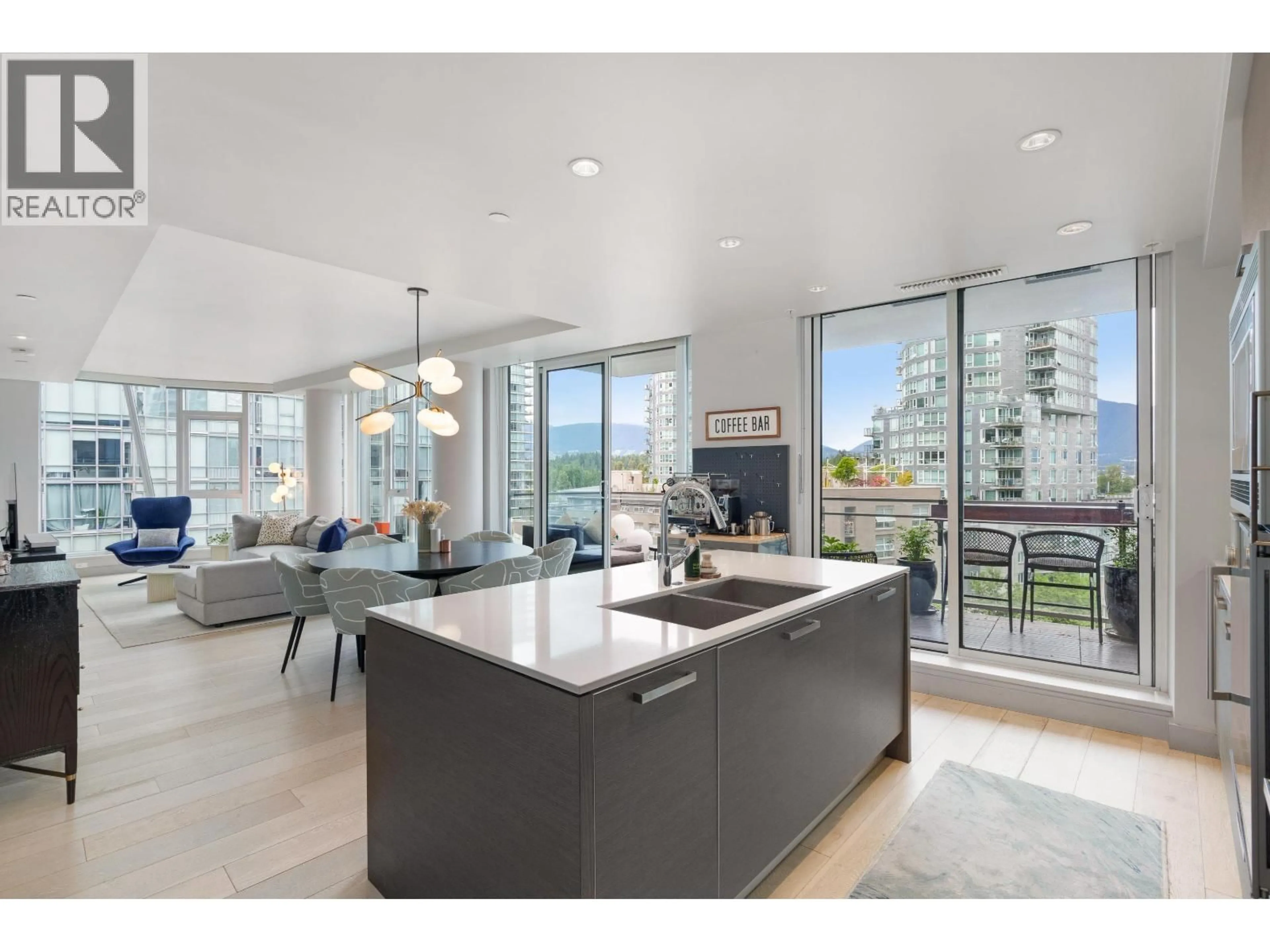 Open concept kitchen, unknown for 601 - 1499 PENDER STREET, Vancouver British Columbia V6G0A7