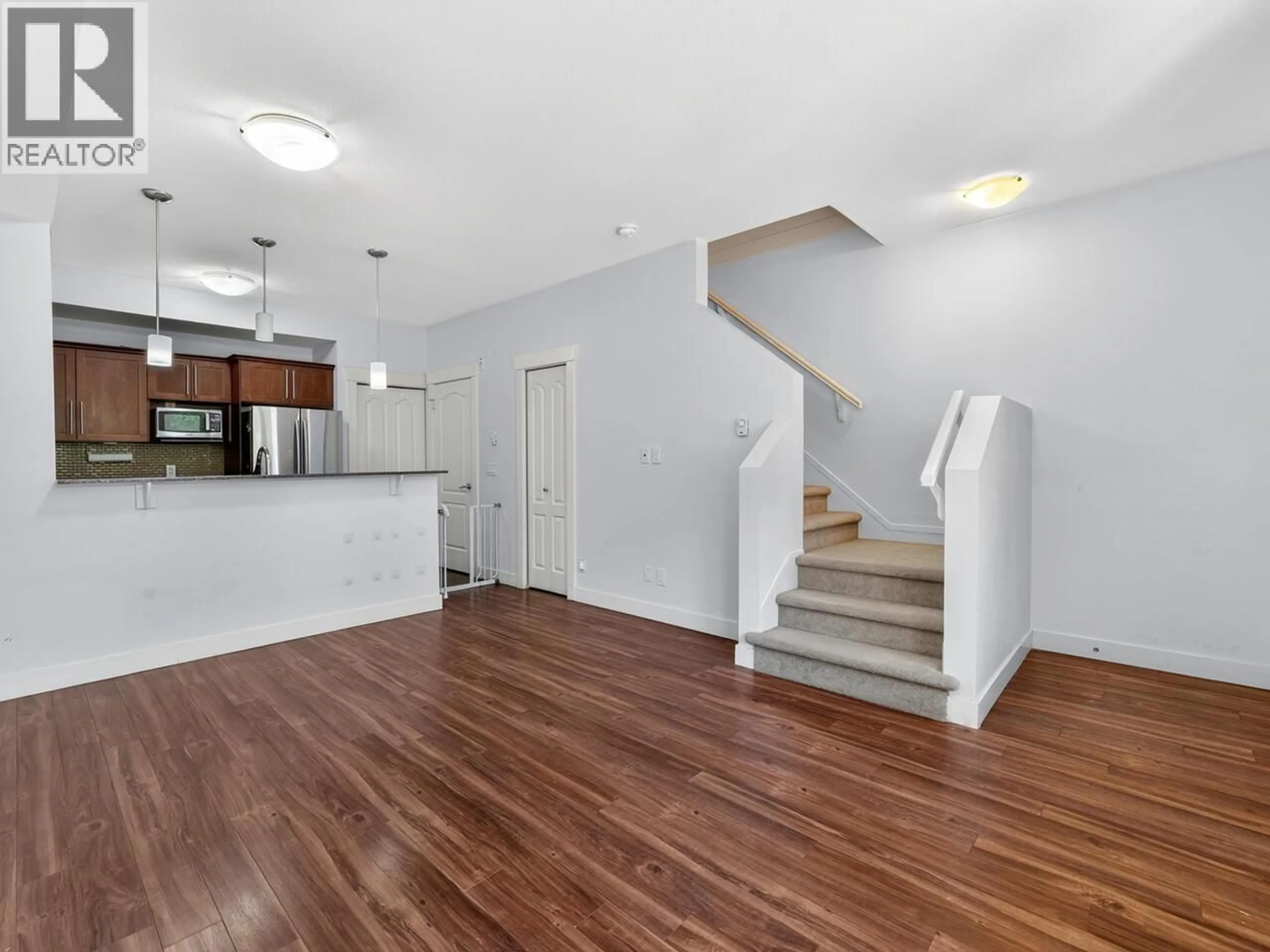 Unknown for 23 - 6538 ELGIN AVENUE, Burnaby British Columbia V5H3S6