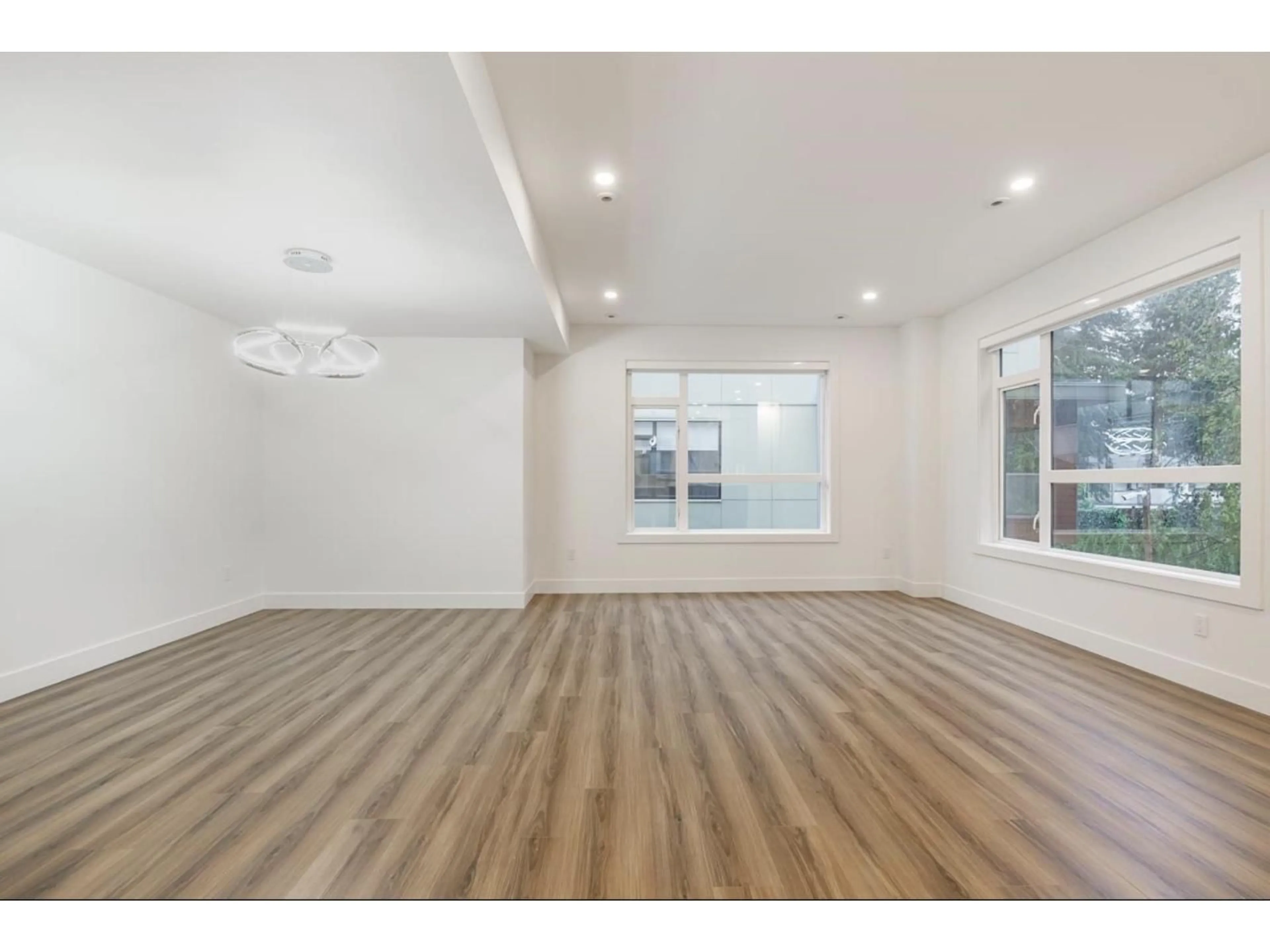 A pic of a room for 9 - 5858 132, Surrey British Columbia V3X1N1