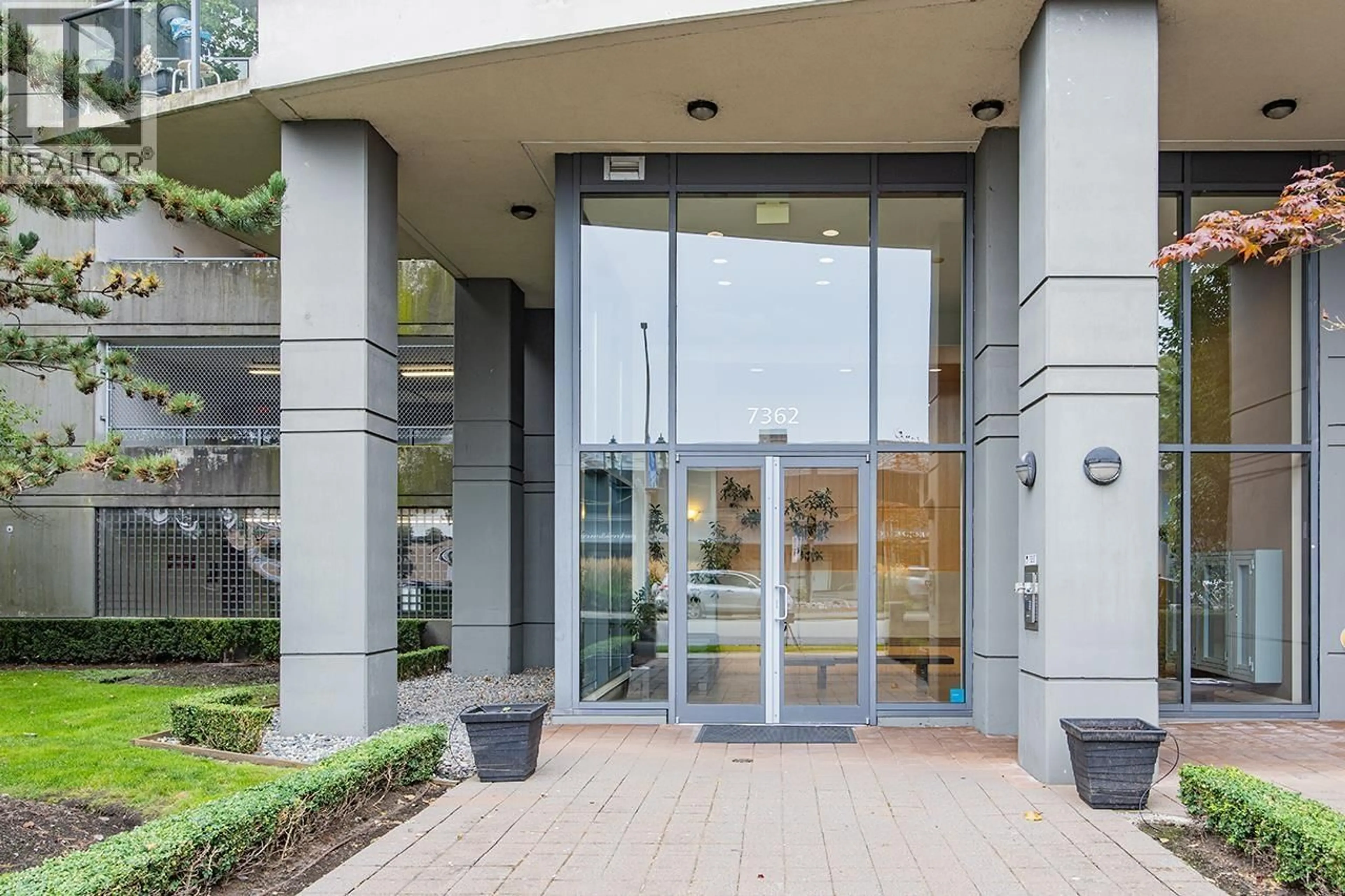 Indoor foyer for 603 - 7362 ELMBRIDGE WAY, Richmond British Columbia V6X0A6