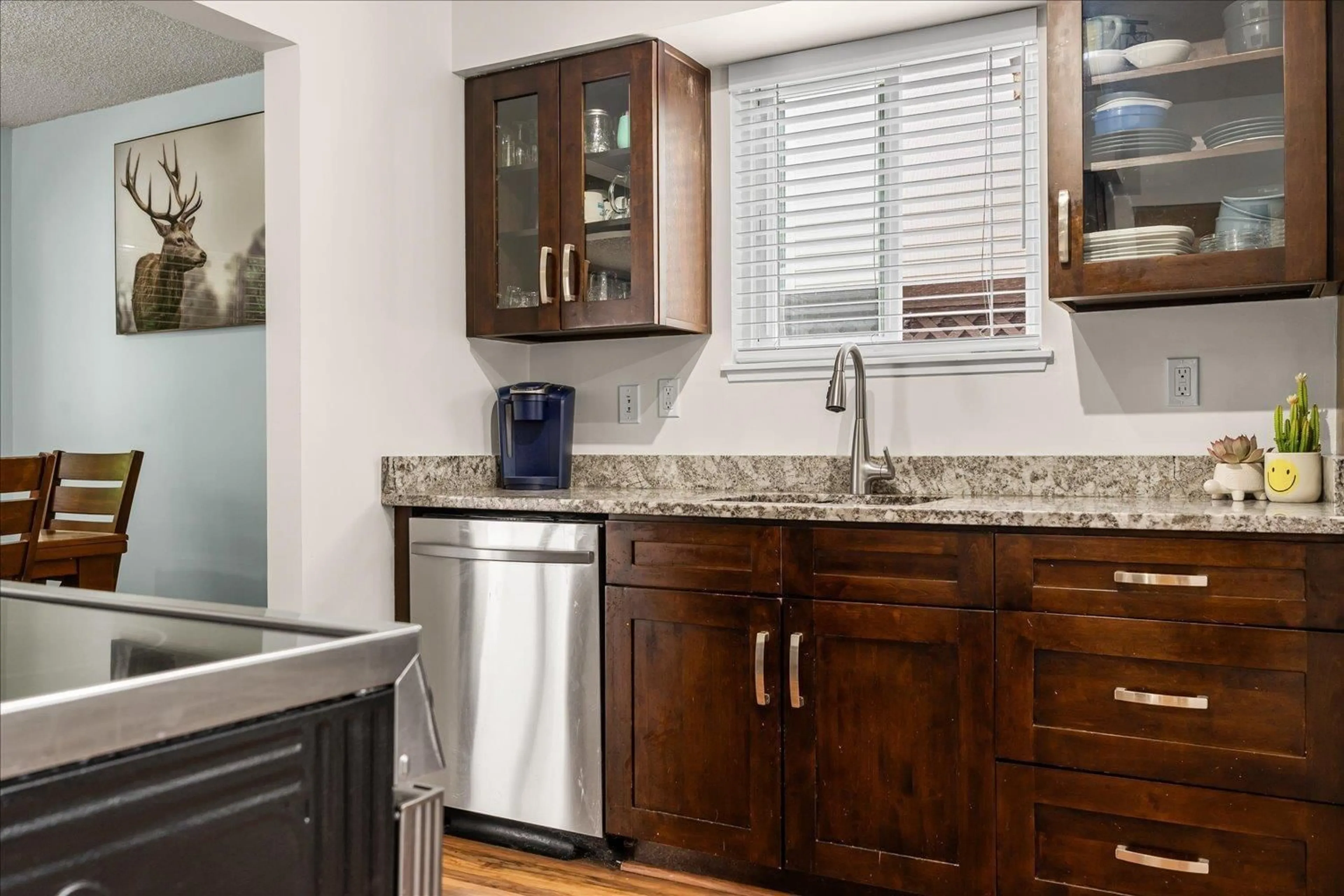 Standard kitchen, ceramic/tile floor for 8 - 8555 KING GEORGE, Surrey British Columbia V3W5C3