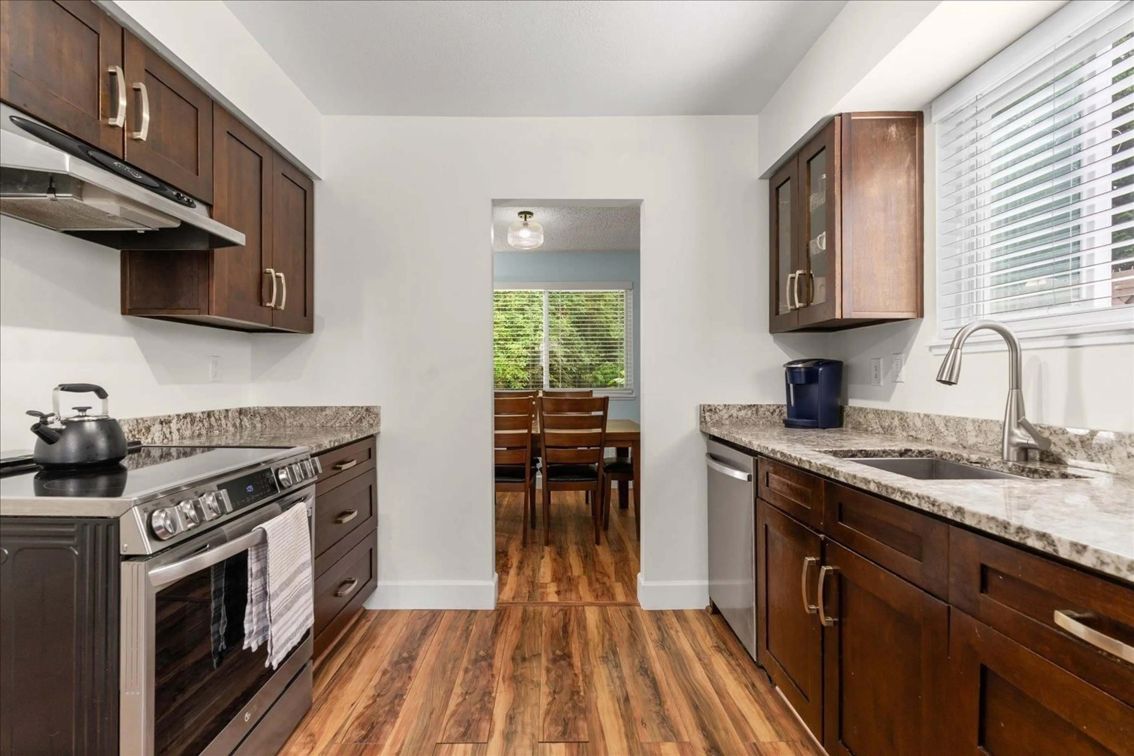 Standard kitchen, unknown for 8 - 8555 KING GEORGE, Surrey British Columbia V3W5C3