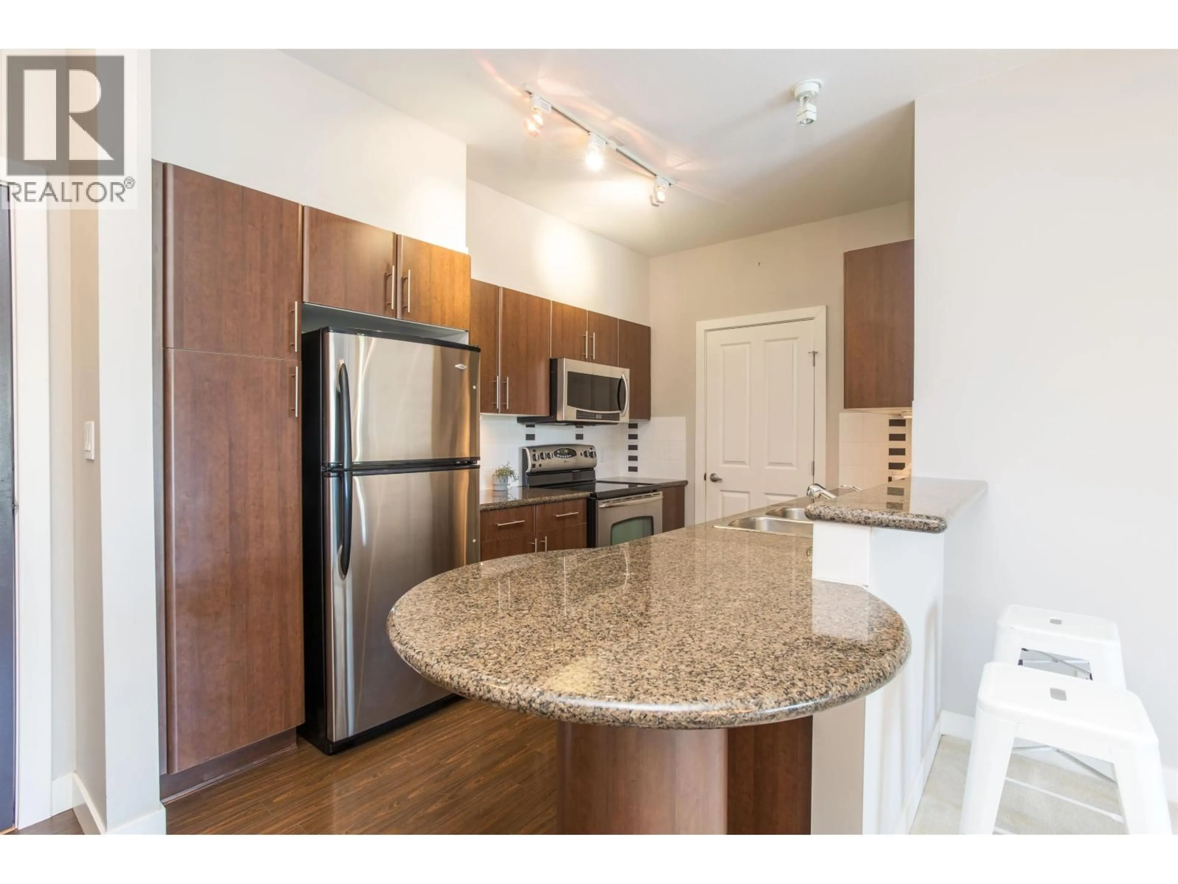 Standard kitchen, unknown for 302 - 2330 WILSON AVENUE, Port Coquitlam British Columbia V3C1Z6