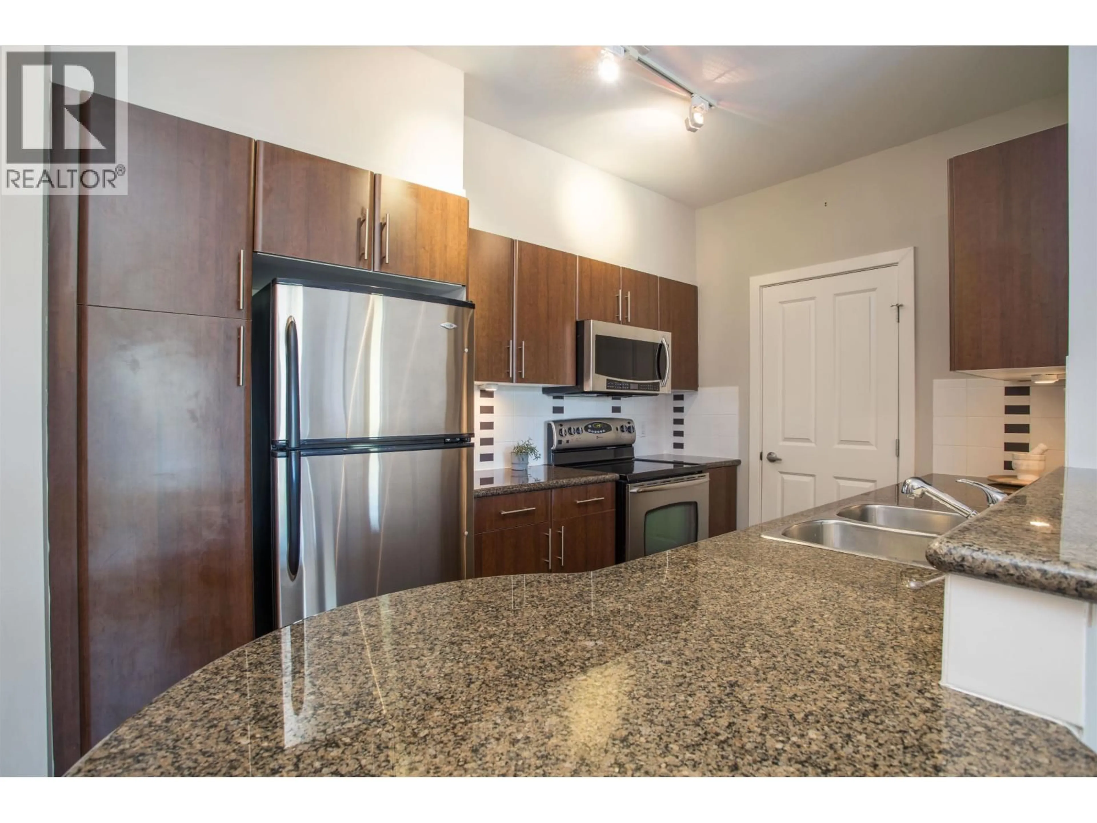 Standard kitchen, unknown for 302 - 2330 WILSON AVENUE, Port Coquitlam British Columbia V3C1Z6