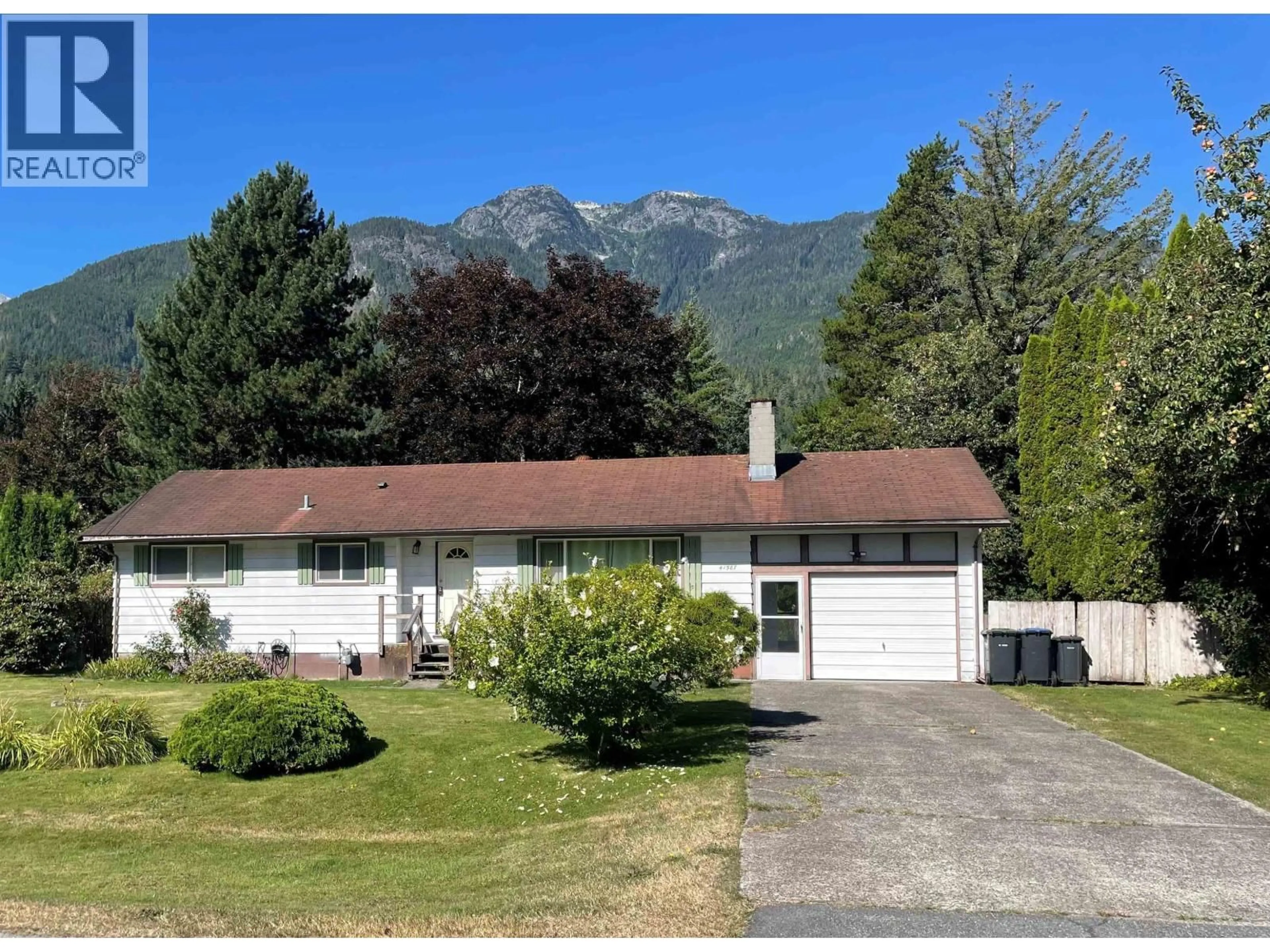 A pic from outside/outdoor area/front of a property/back of a property/a pic from drone, mountain view for 41587 GRANT ROAD, Squamish British Columbia V0N1H0