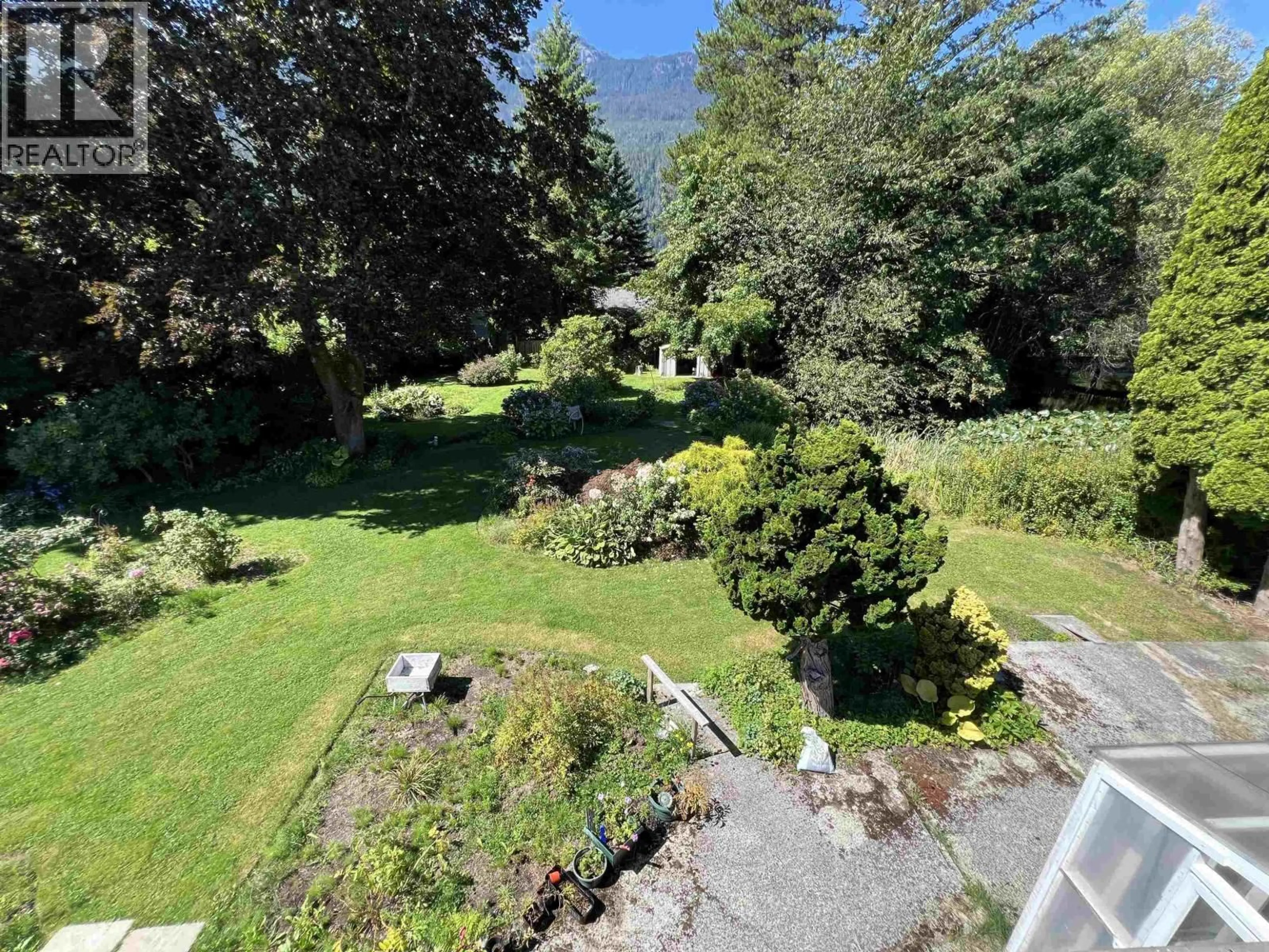 A pic from outside/outdoor area/front of a property/back of a property/a pic from drone, mountain view for 41587 GRANT ROAD, Squamish British Columbia V0N1H0