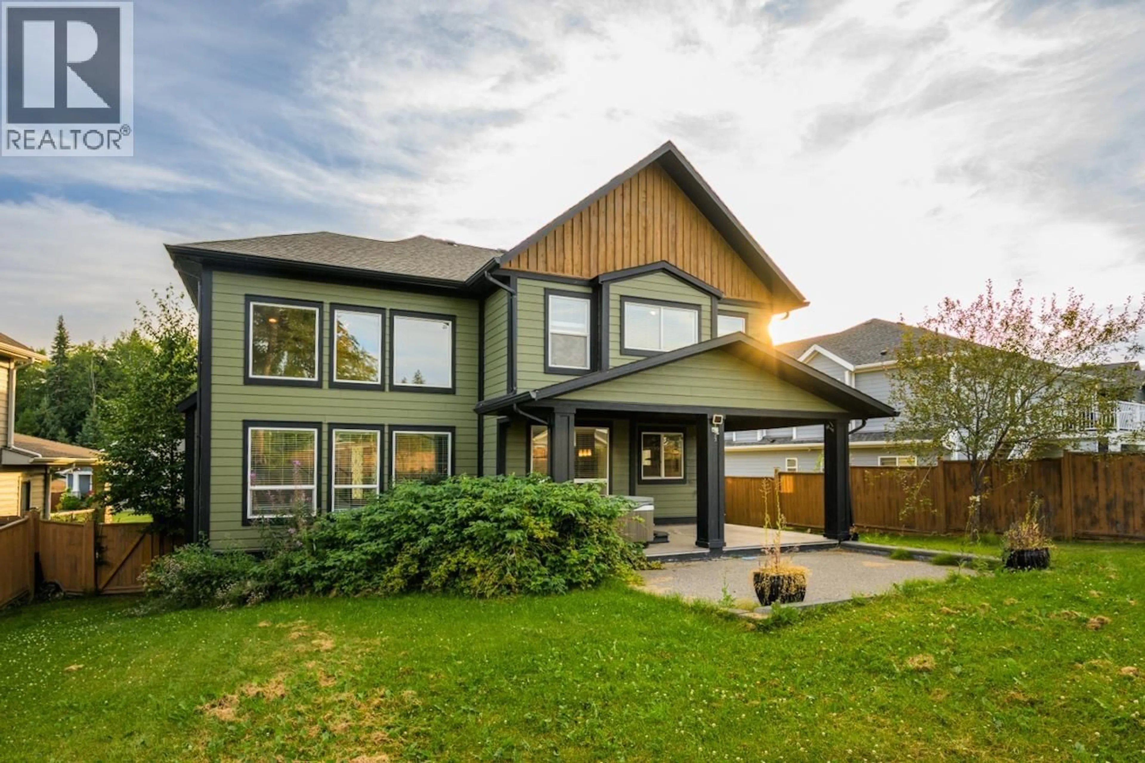 Home with vinyl exterior material, unknown for 2662 MAURICE DRIVE, Prince George British Columbia V2N0B9