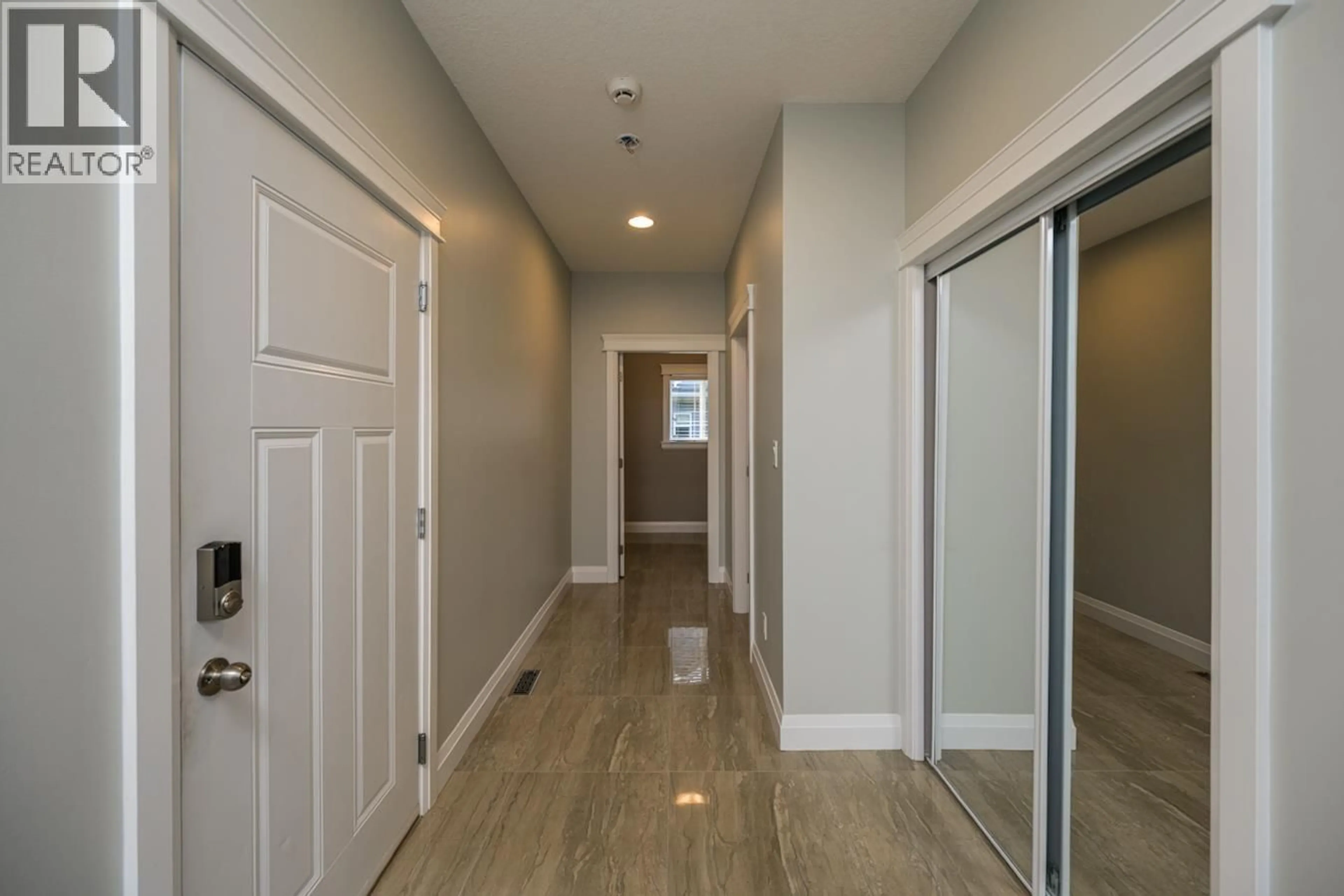 Indoor entryway for 2662 MAURICE DRIVE, Prince George British Columbia V2N0B9