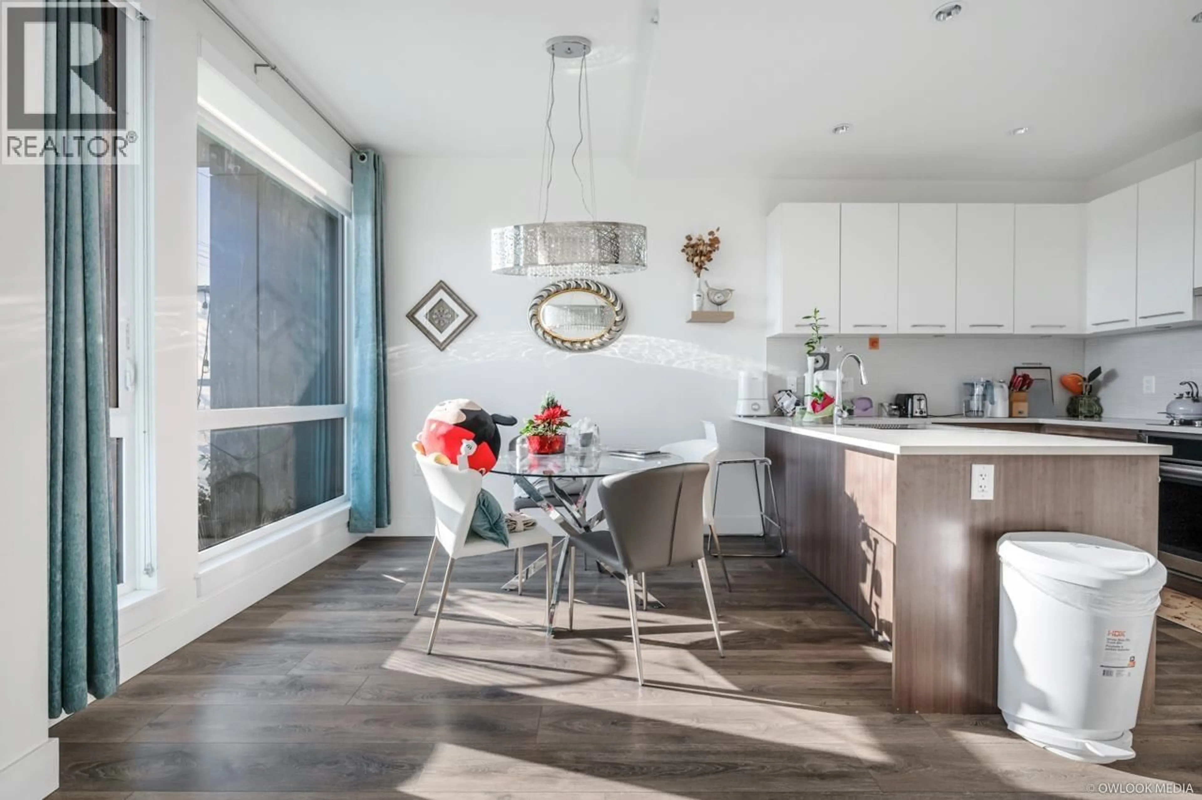Contemporary kitchen, unknown for 3 - 8598 RIVER DISTRICT CROSSING, Vancouver British Columbia V5S0C1