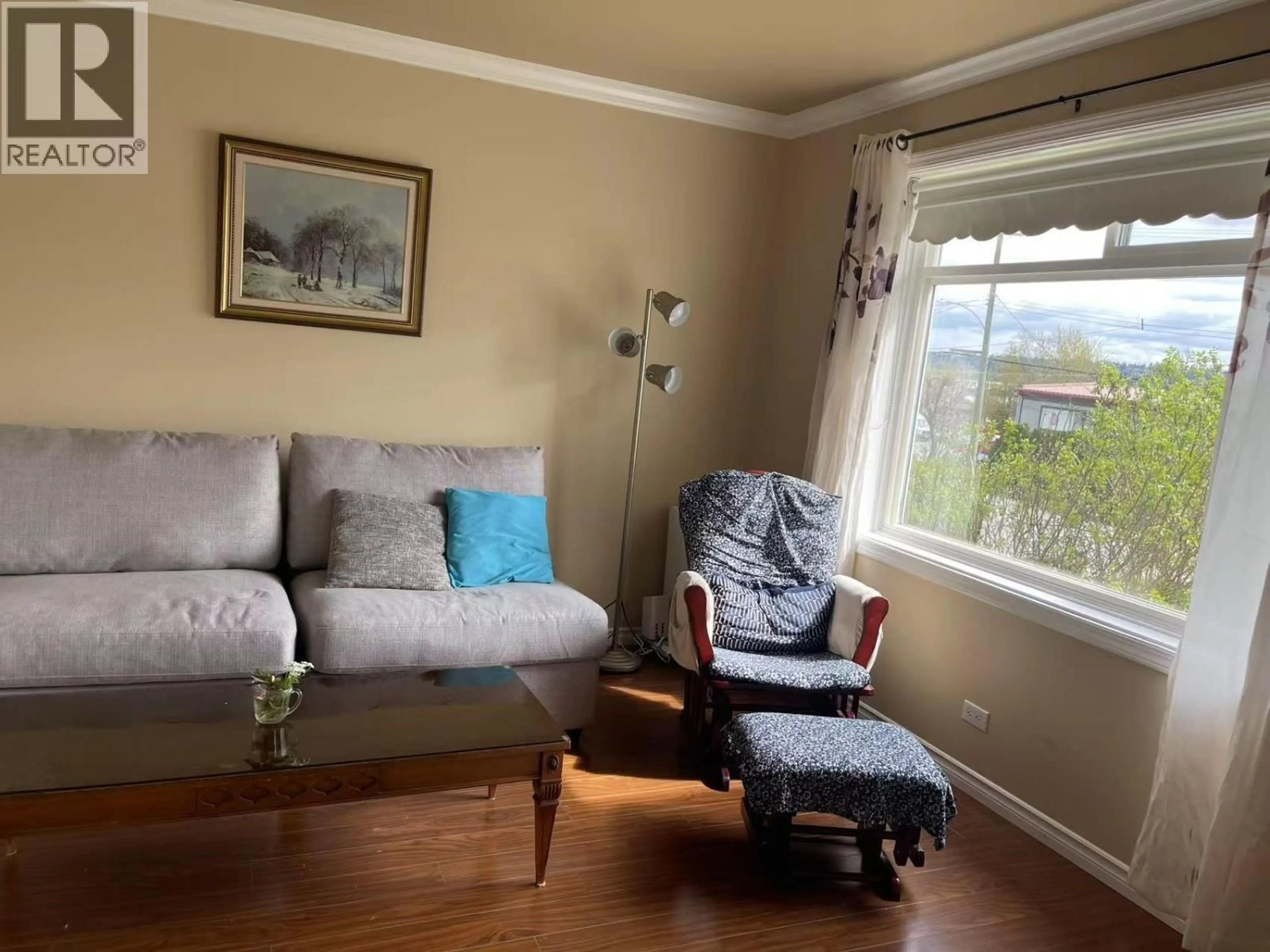 Living room with furniture, wood/laminate floor for 811 RODERICK AVENUE, Coquitlam British Columbia V3K1P7