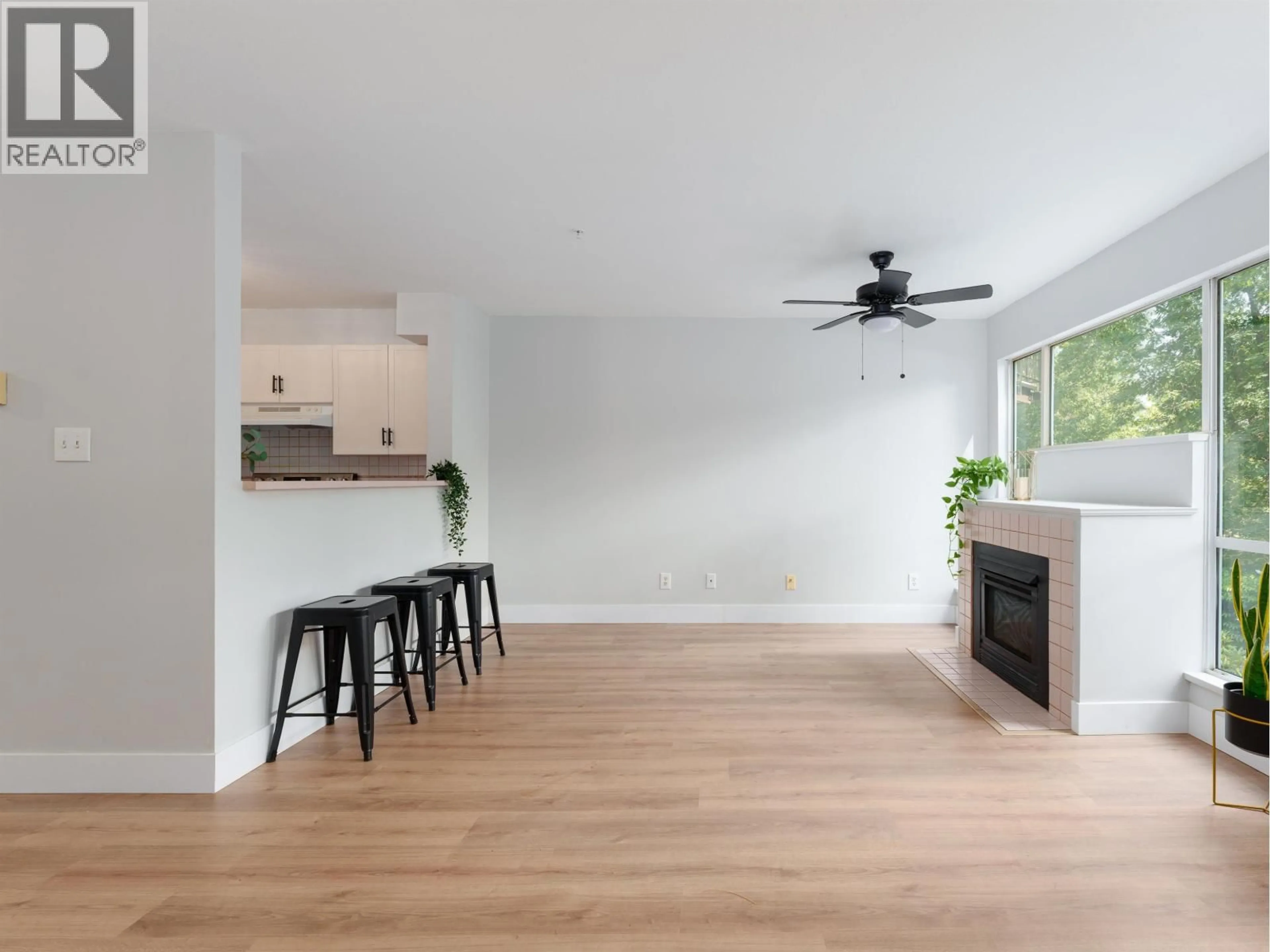 Unknown for 208 - 2429 HAWTHORNE AVENUE, Port Coquitlam British Columbia V3C6G6