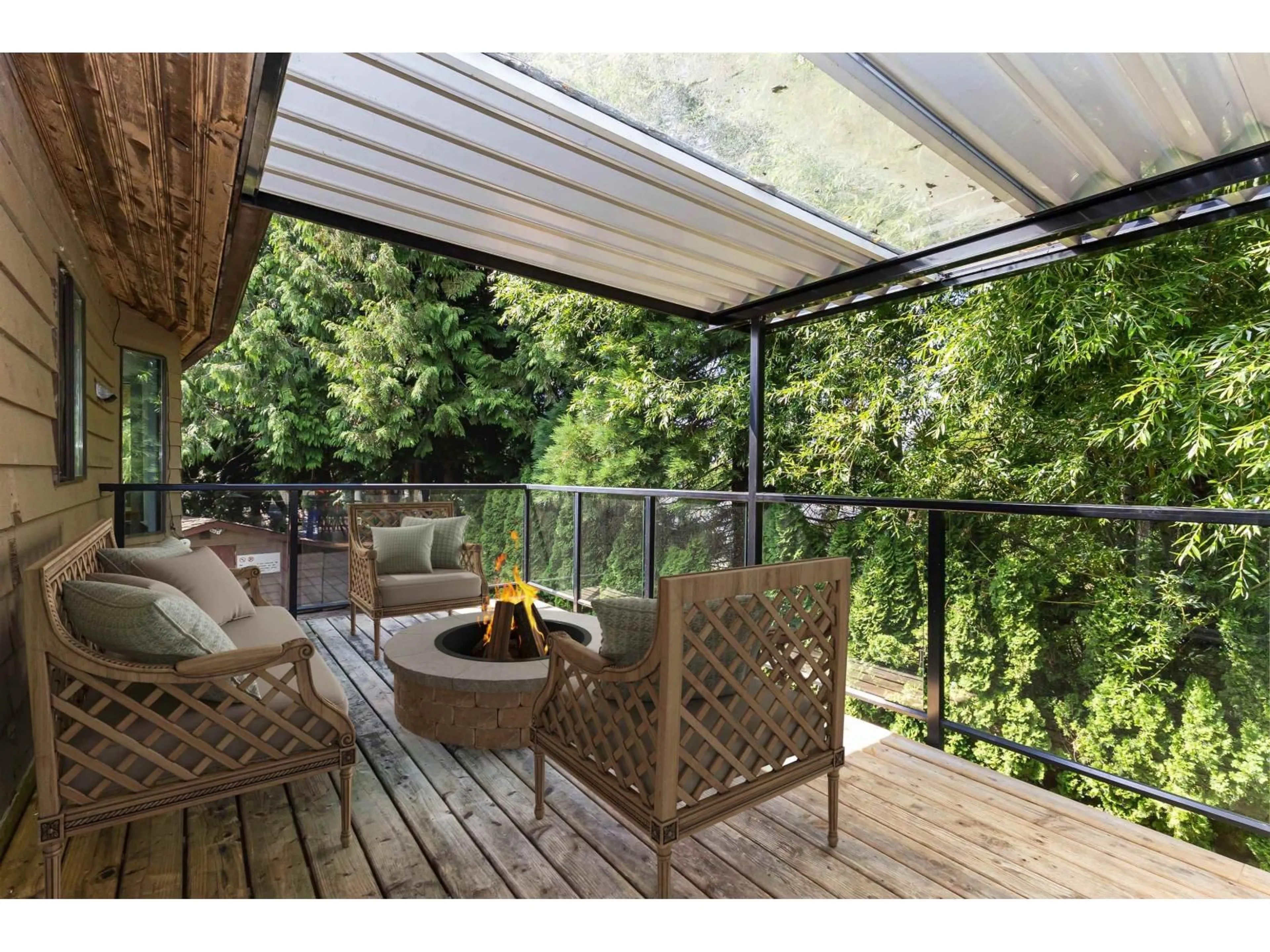 Patio, water/lake/river/ocean view for 20813 47, Langley British Columbia V3A7E2