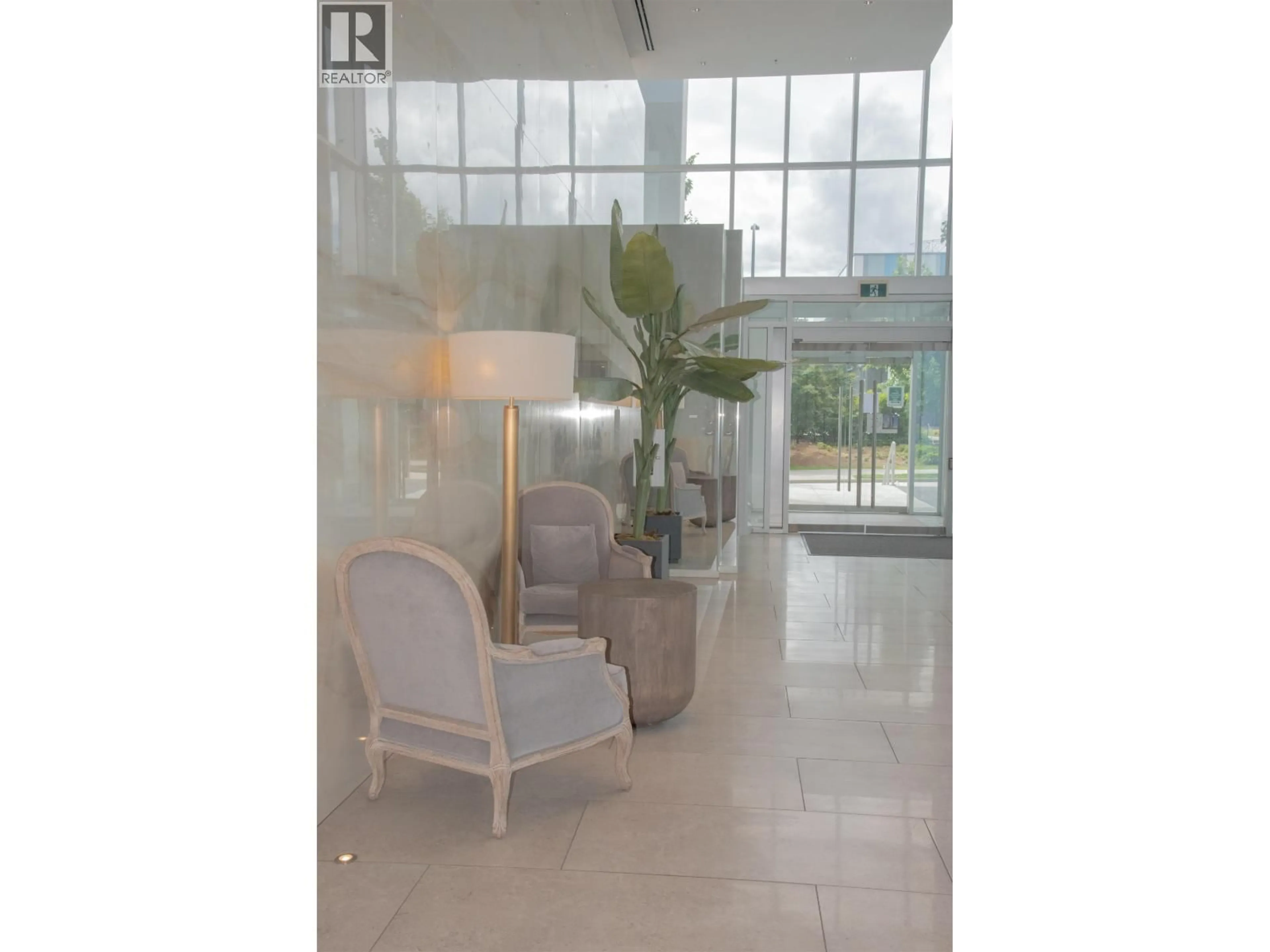 Indoor foyer for 503 - 1888 GILMORE AVENUE, Burnaby British Columbia V5C0L2