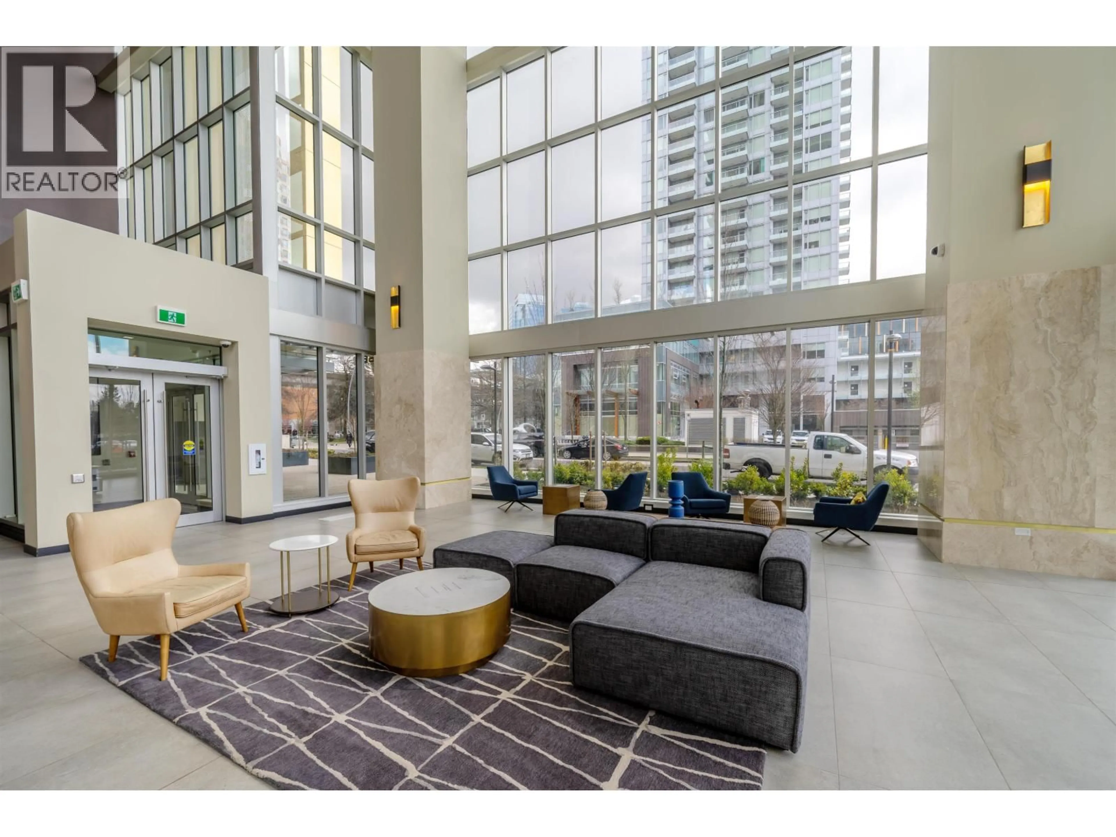 Indoor foyer for 1106 - 6383 MCKAY AVENUE, Burnaby British Columbia V5H0H8