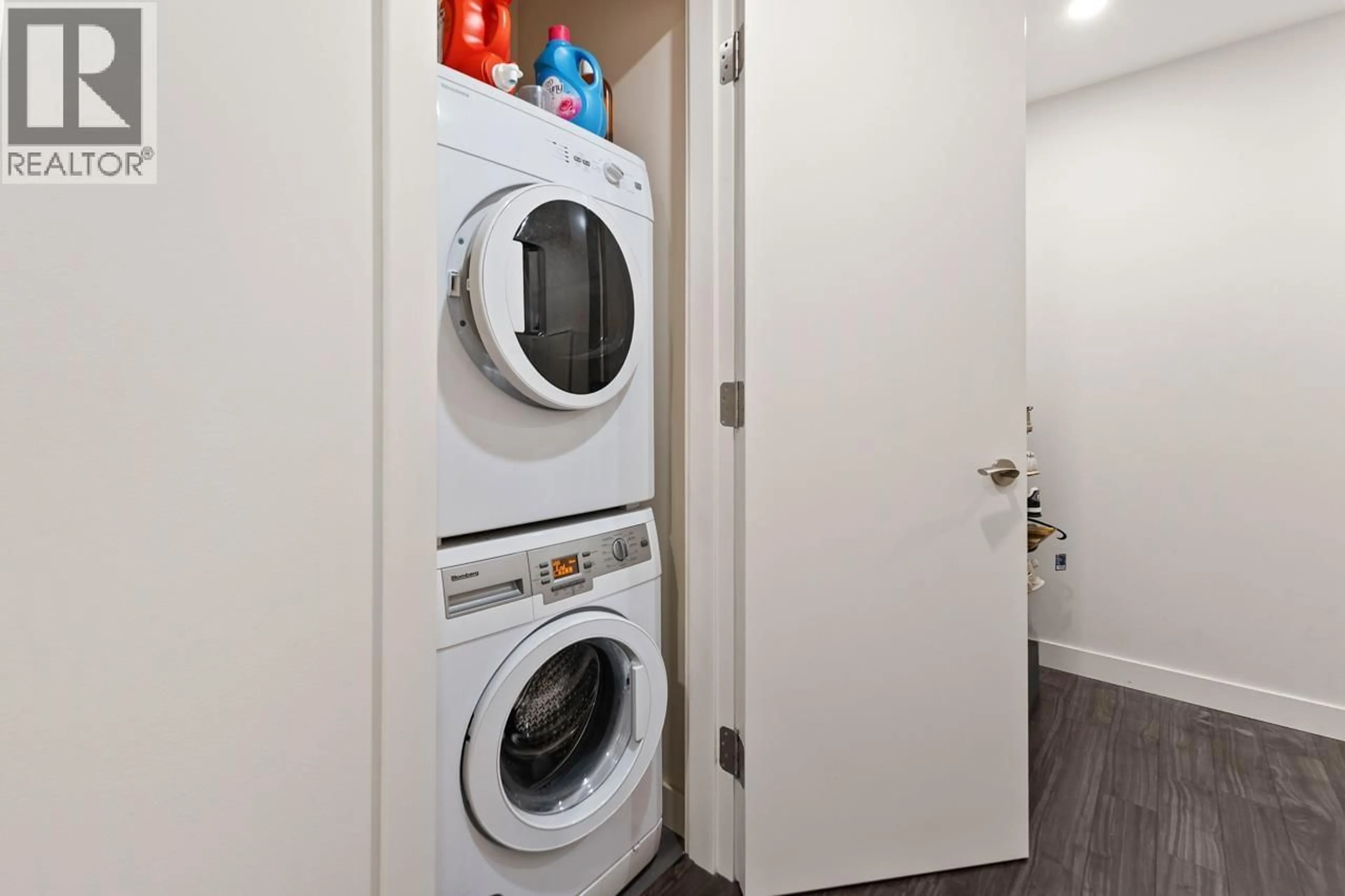 Laundry room for 1106 - 6383 MCKAY AVENUE, Burnaby British Columbia V5H0H8