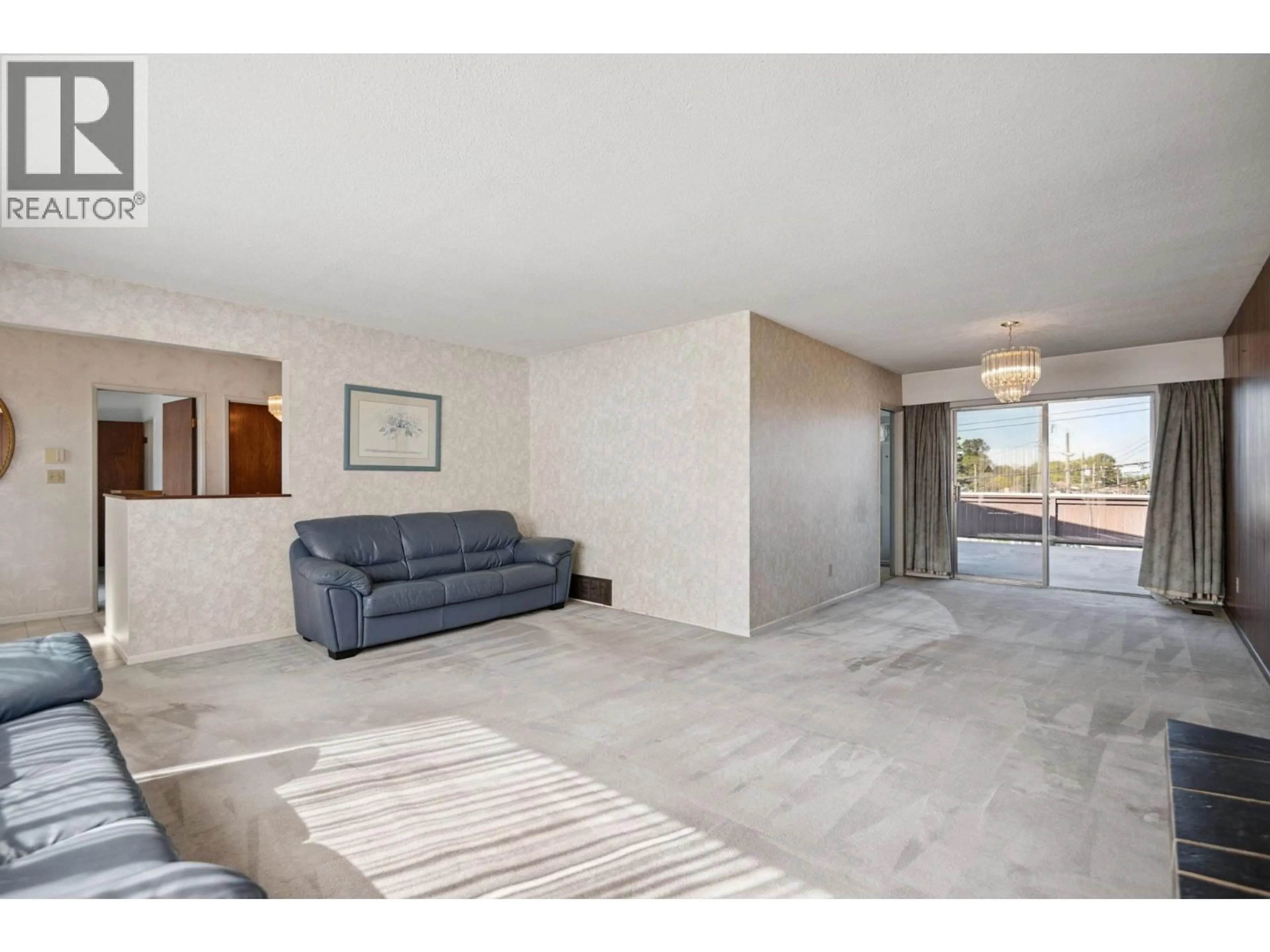 Living room with furniture, unknown for 3849 WINDERMERE STREET, Vancouver British Columbia V5R2G4