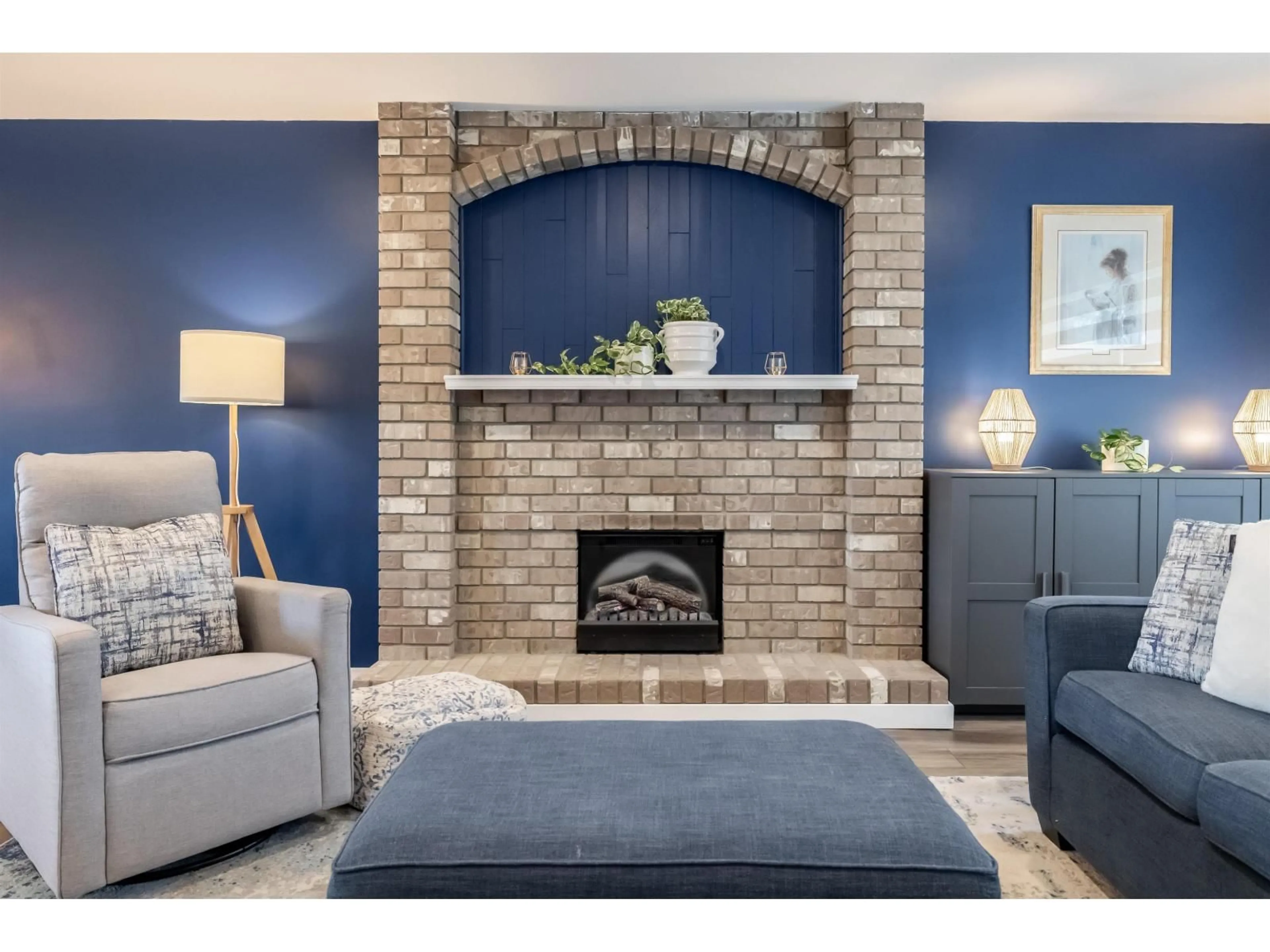 Living room with furniture, ceramic/tile floor for 7452 115A, Delta British Columbia V4C5P8