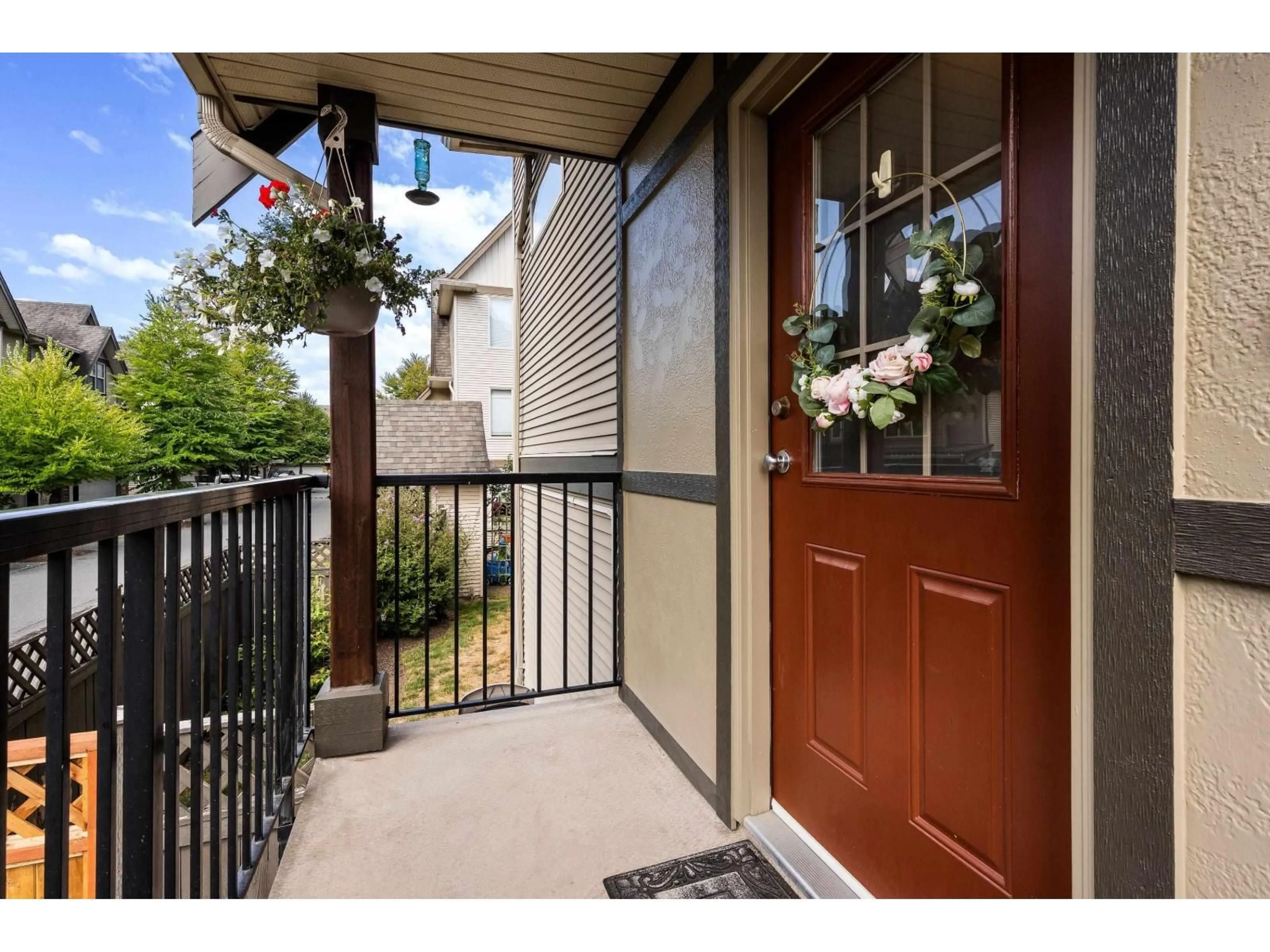 Indoor entryway for 73 - 5556 PEACH ROAD, Chilliwack British Columbia V2R5X4