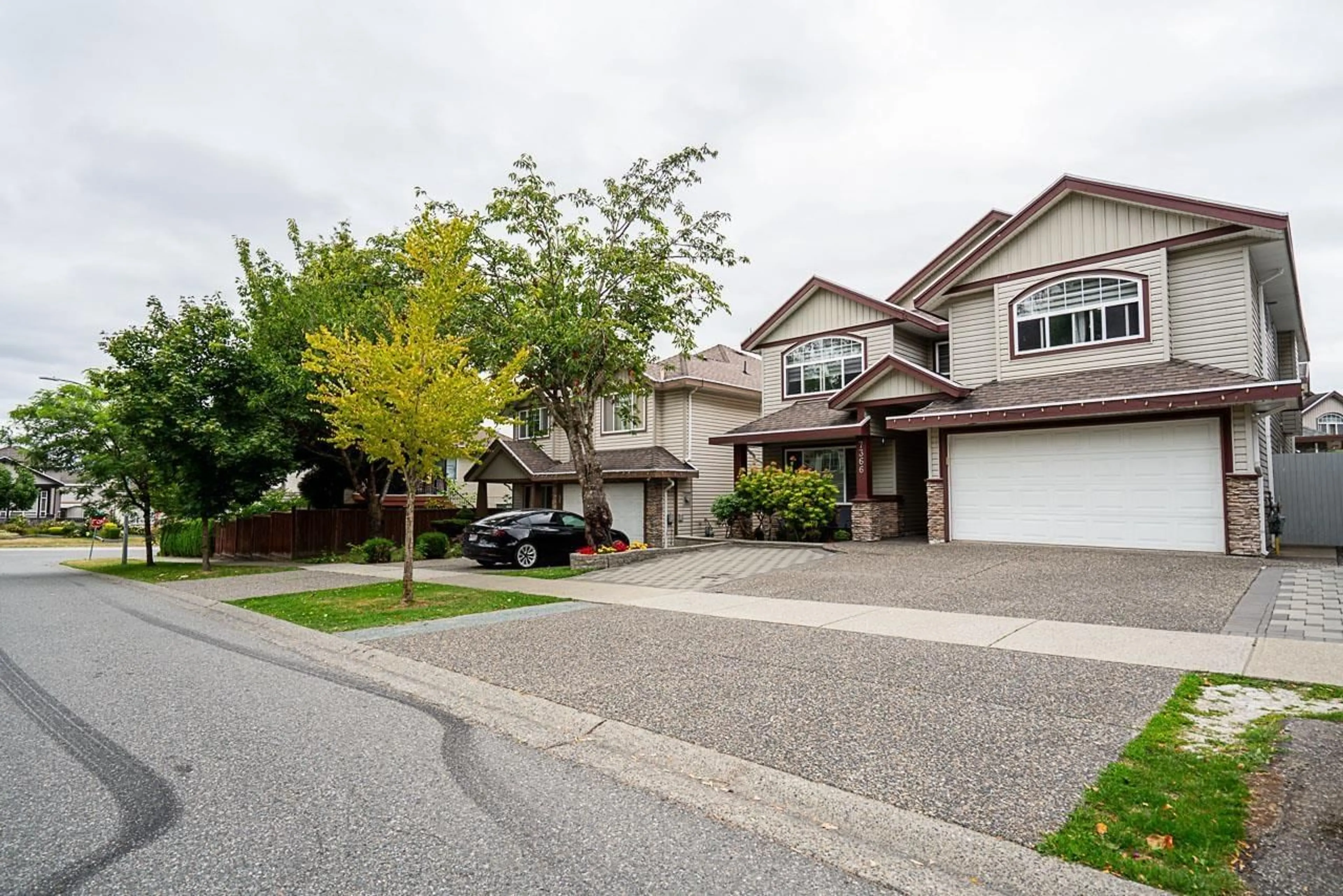 Unknown for 7366 144A, Surrey British Columbia V3S0M9