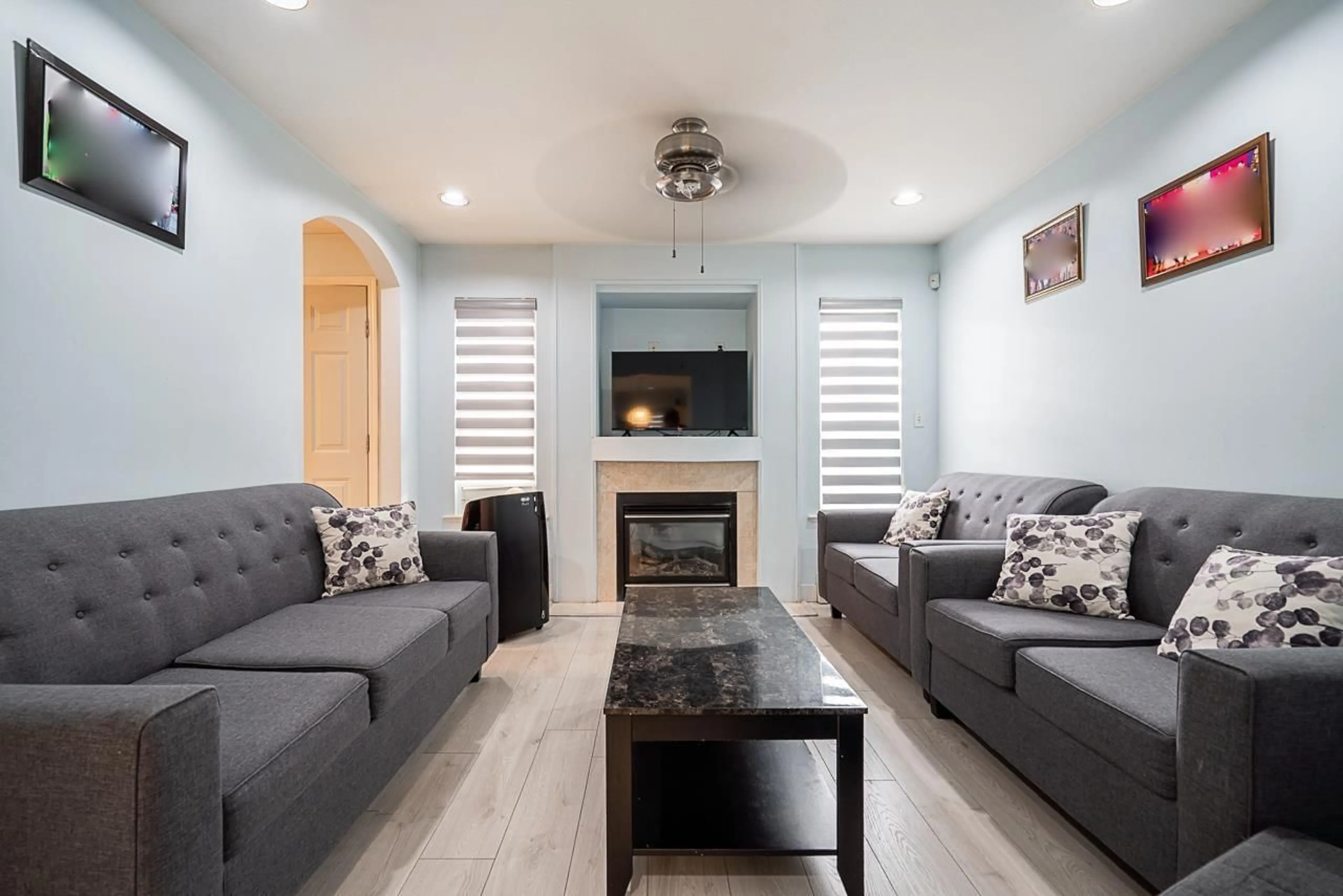 Living room with furniture, unknown for 7366 144A, Surrey British Columbia V3S0M9