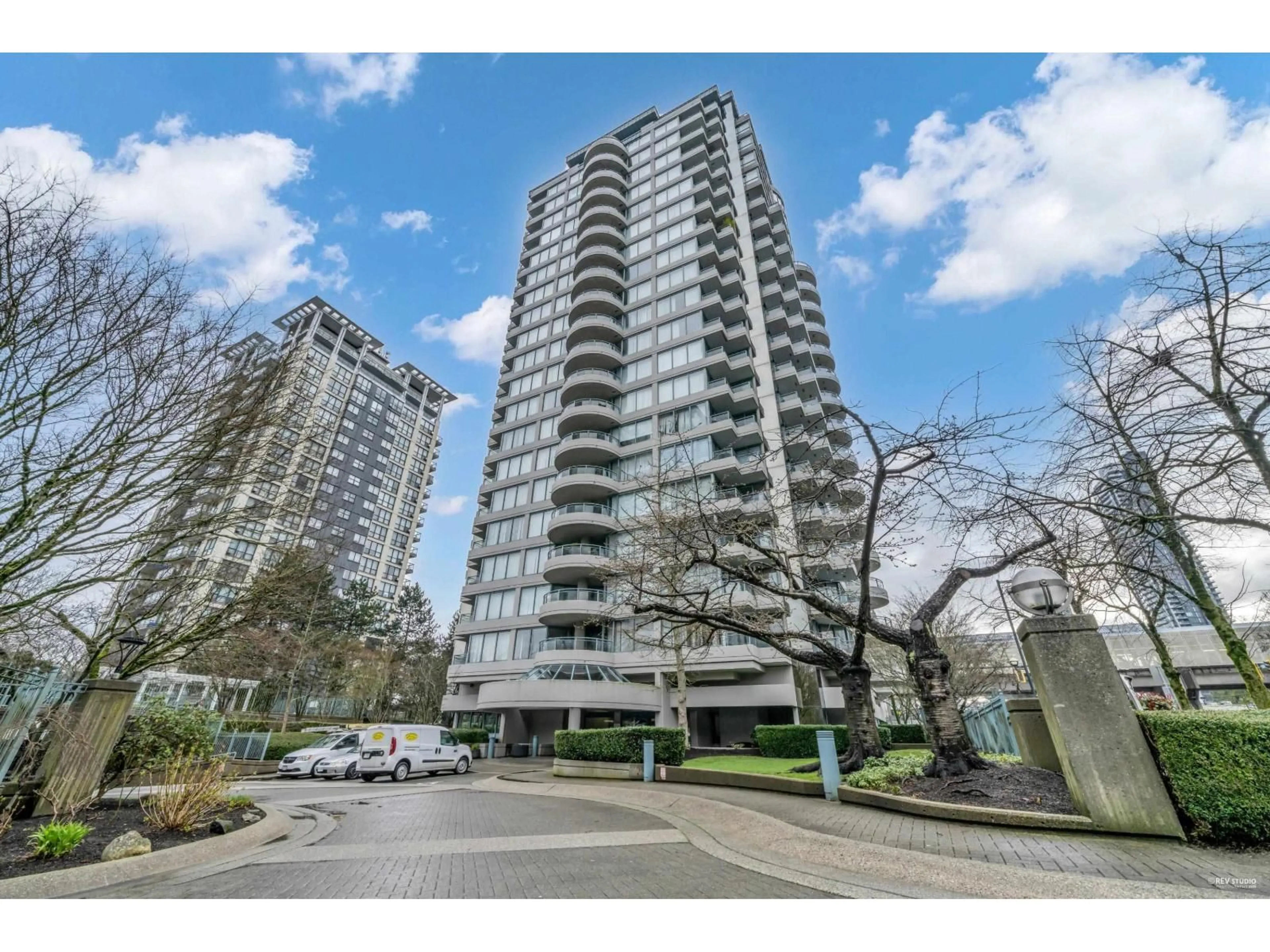 A pic from outside/outdoor area/front of a property/back of a property/a pic from drone, street for 1601 - 13383 108, Surrey British Columbia V3T5T6