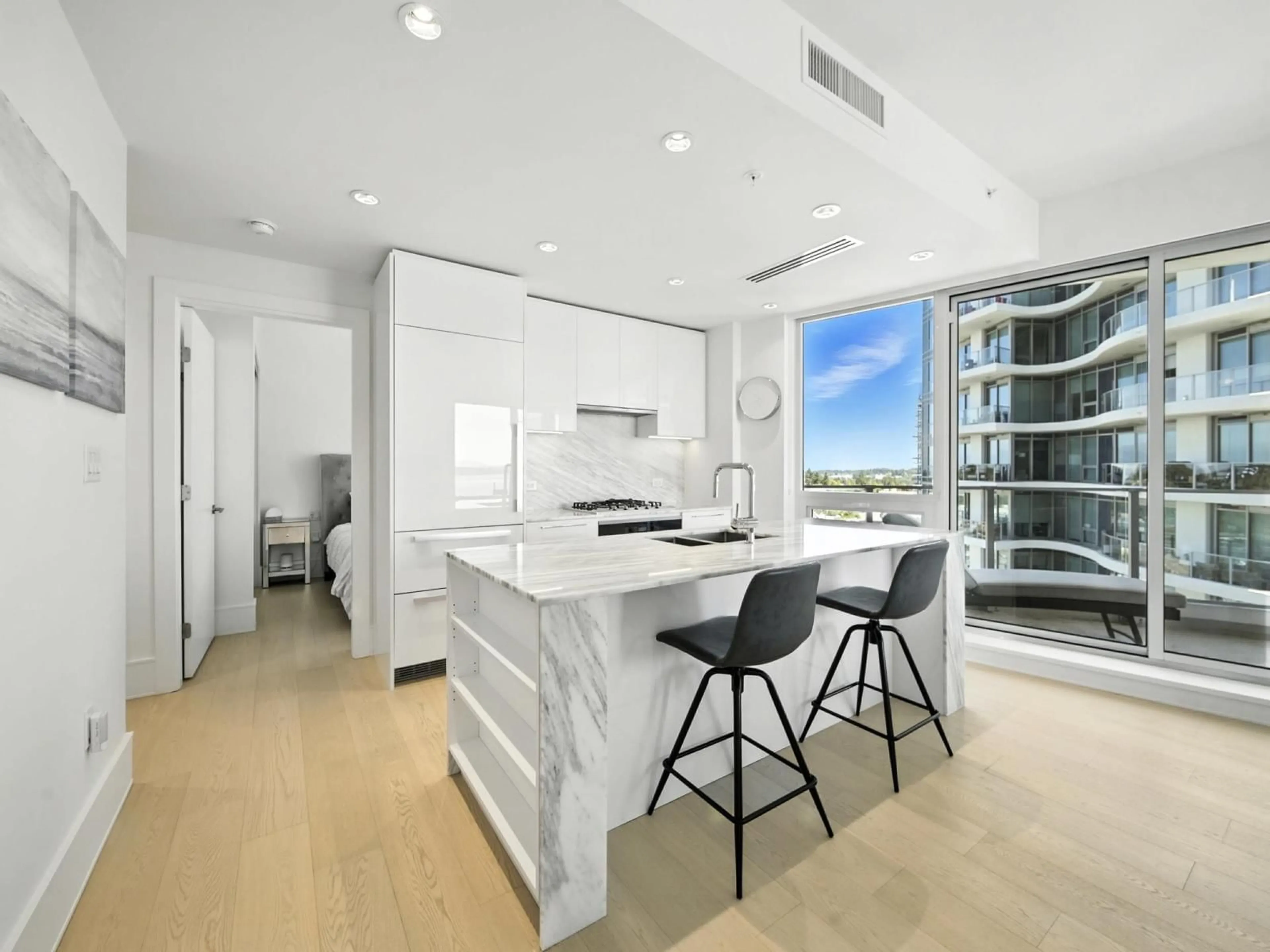 Contemporary kitchen, unknown for 1604 - 1500 MARTIN, White Rock British Columbia V4B0C2