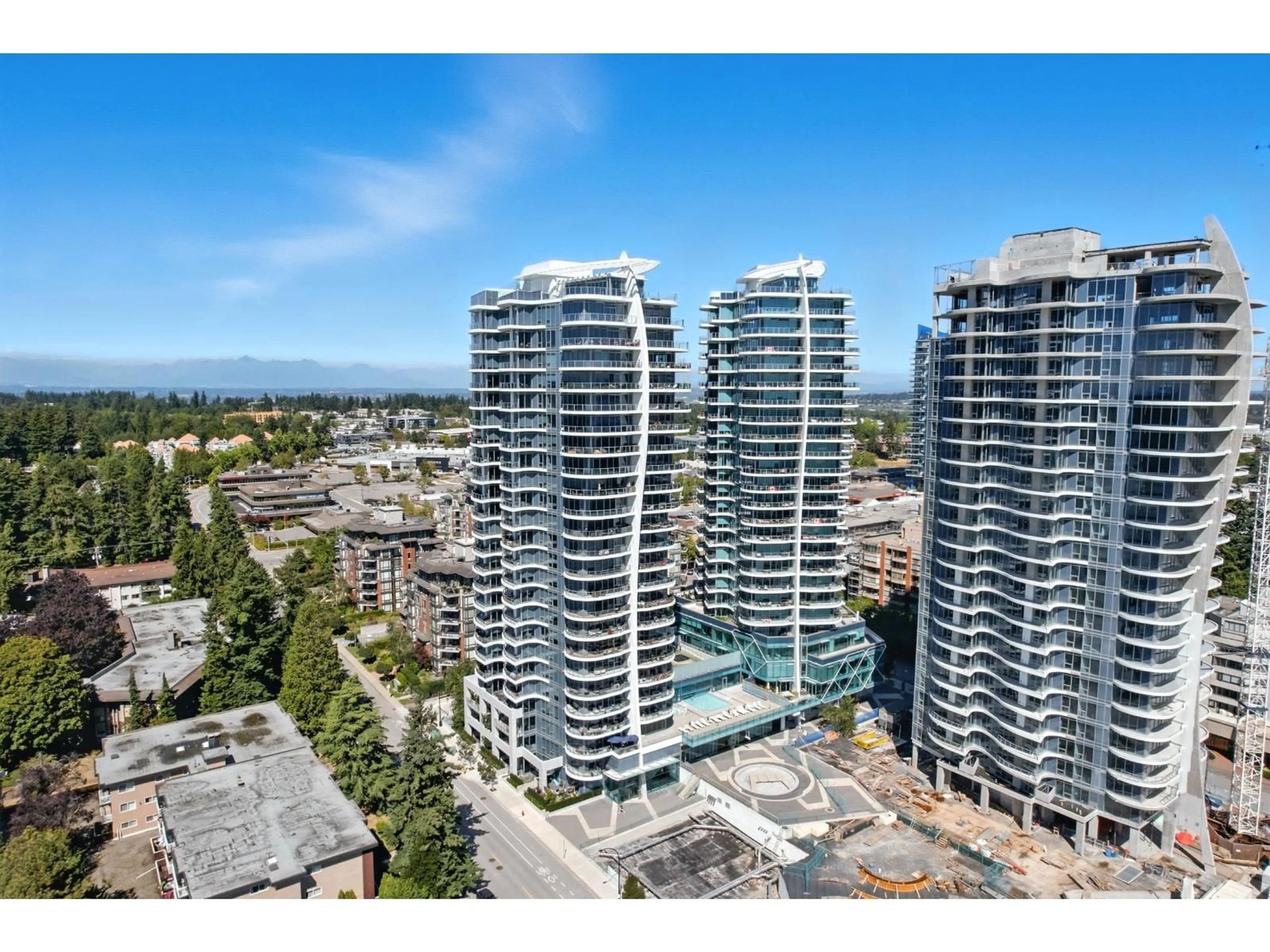 A pic from outside/outdoor area/front of a property/back of a property/a pic from drone, city buildings view from balcony for 1604 - 1500 MARTIN, White Rock British Columbia V4B0C2