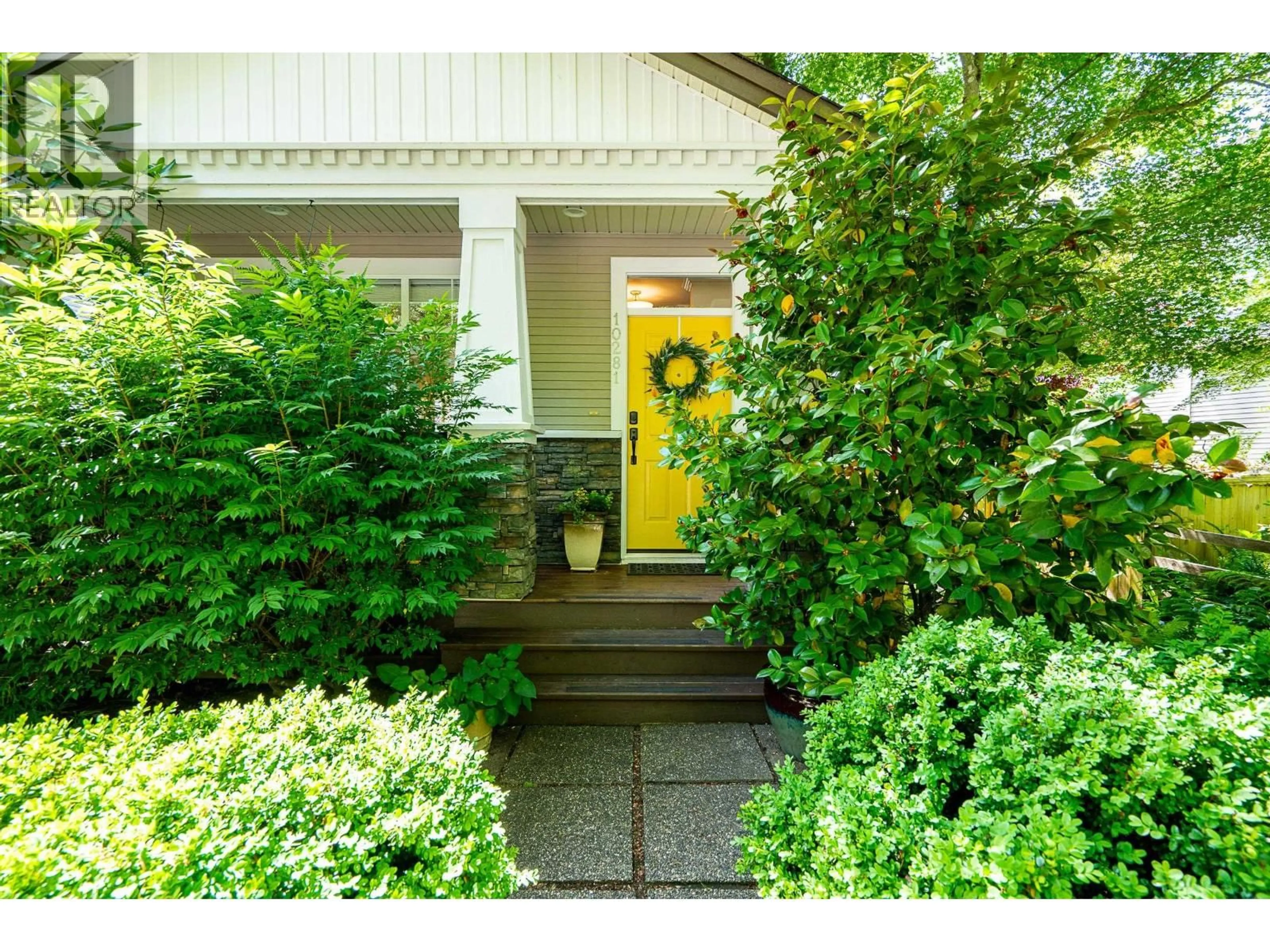 Indoor entryway for 10281 244 STREET, Maple Ridge British Columbia V2W2E7