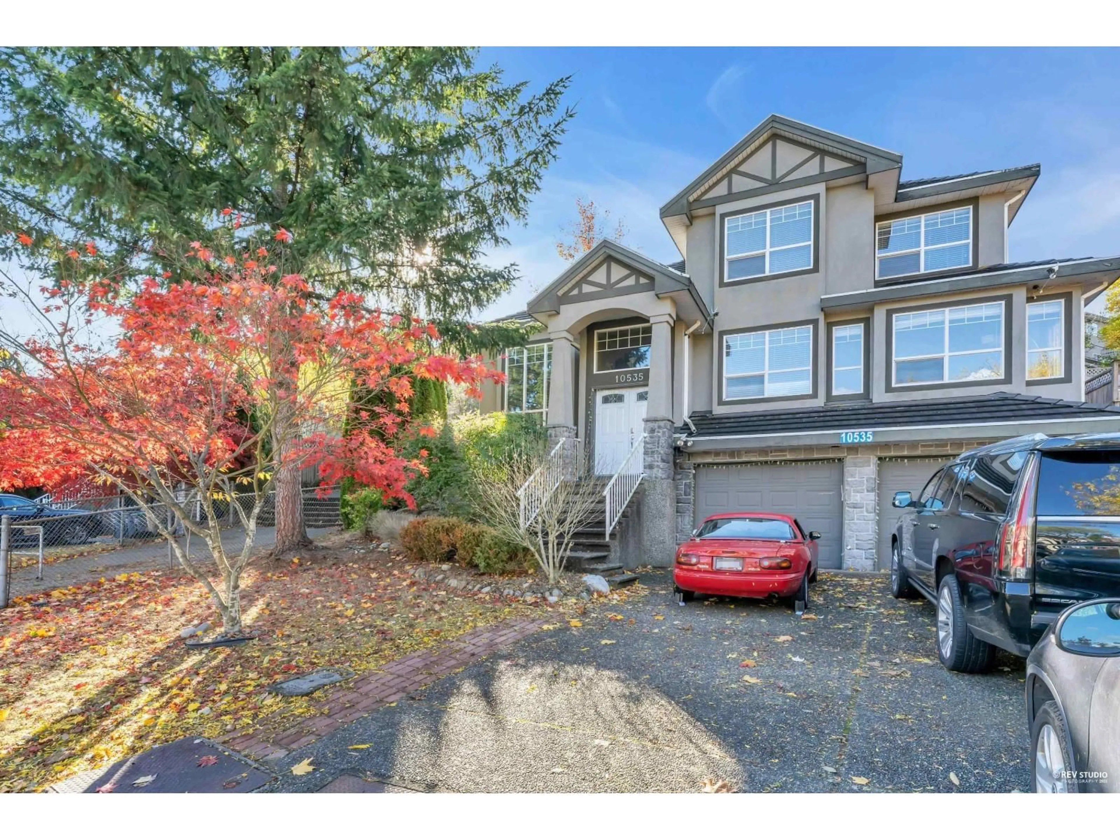 Home with vinyl exterior material, street for 10535 170A, Surrey British Columbia V4N5H8