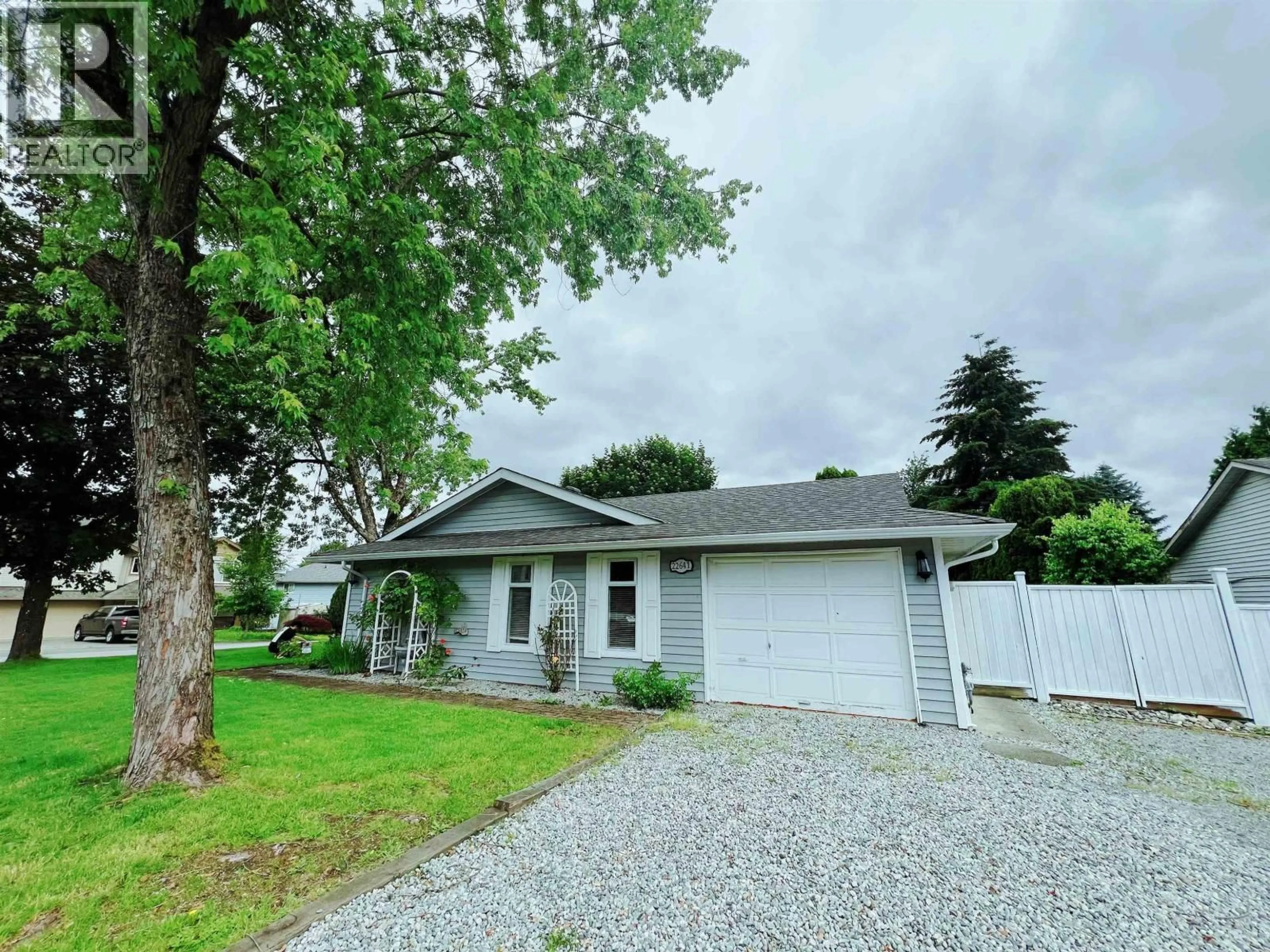 A pic from outside/outdoor area/front of a property/back of a property/a pic from drone, street for 22641 KENDRICK LOOP, Maple Ridge British Columbia V2X8Y9