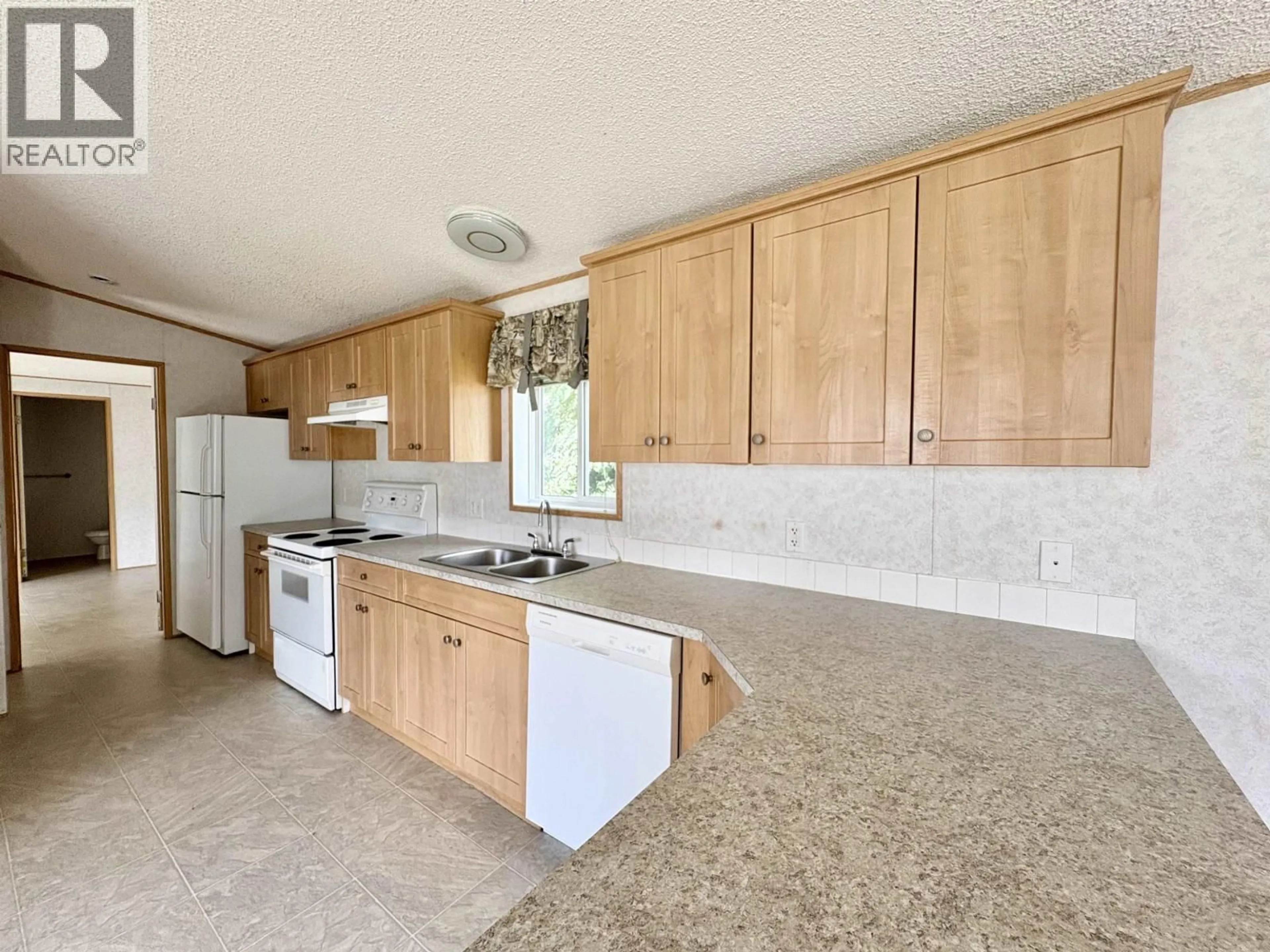 Standard kitchen, unknown for 6953 HELM DRIVE, Prince George British Columbia V2K2N7