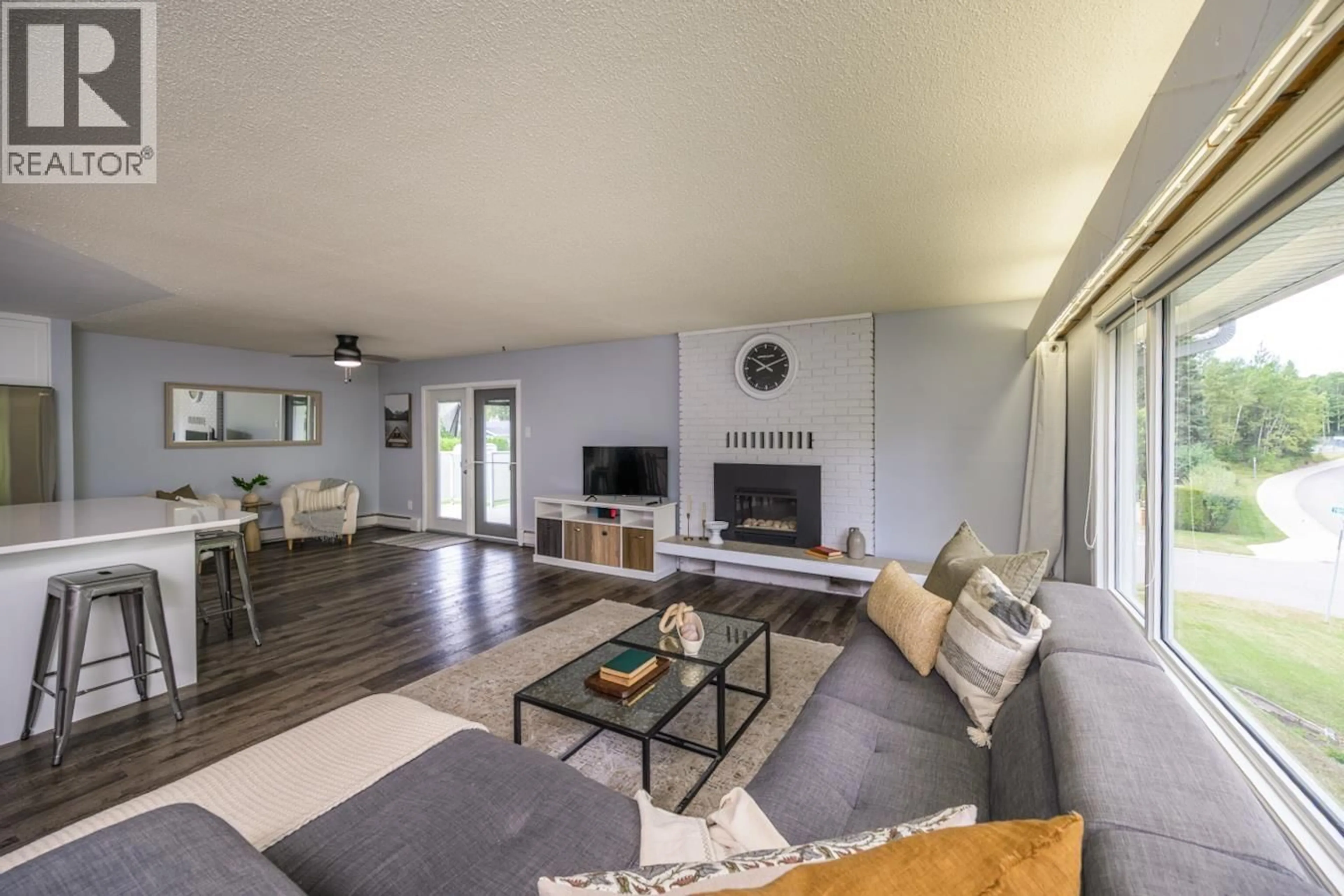 Living room with furniture, unknown for 5300 YORK DRIVE, Prince George British Columbia V2N2A5