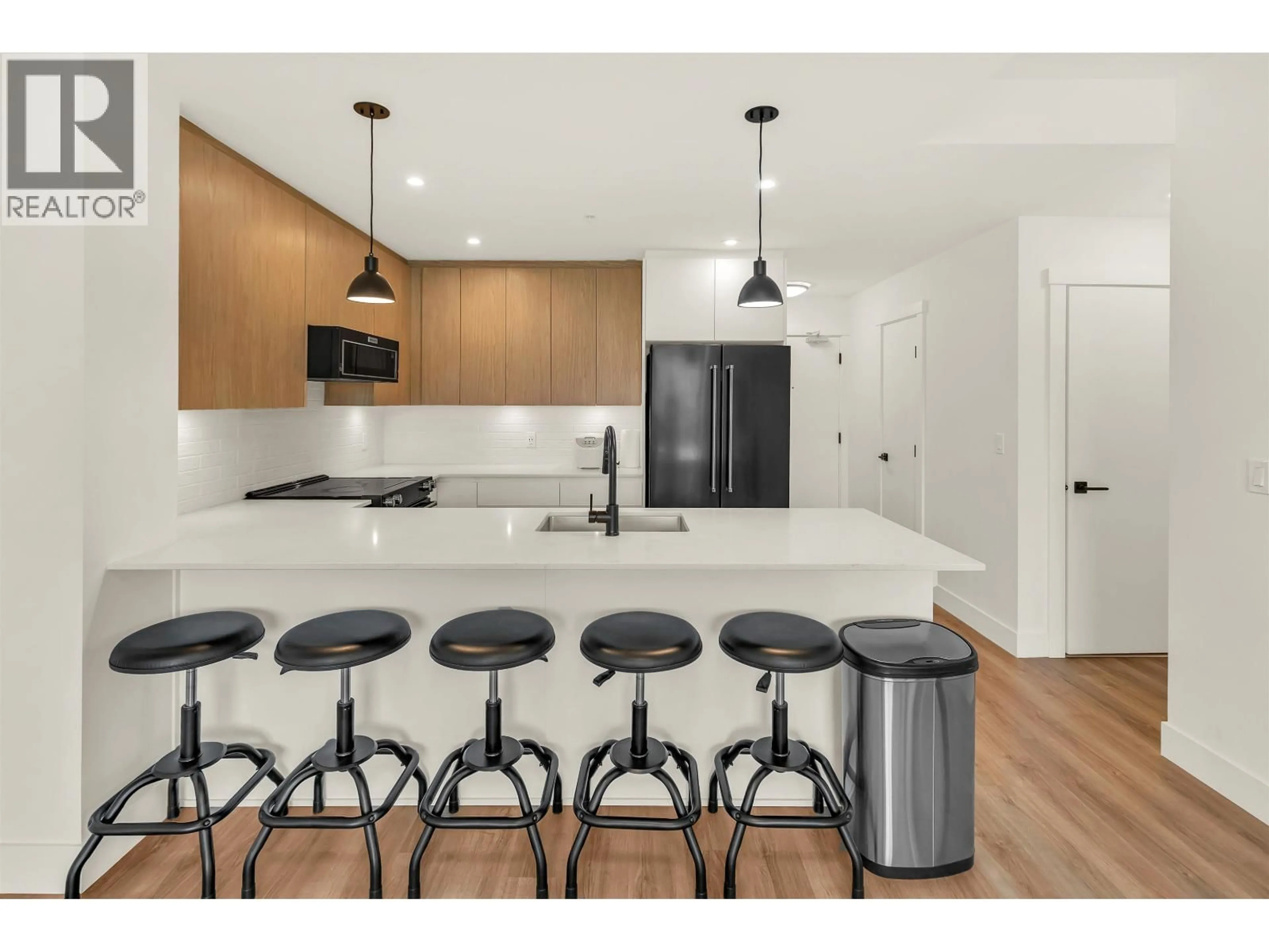Open concept kitchen, wood/laminate floor for 2206 - 2180 KELLY AVENUE, Port Coquitlam British Columbia V3C3S6