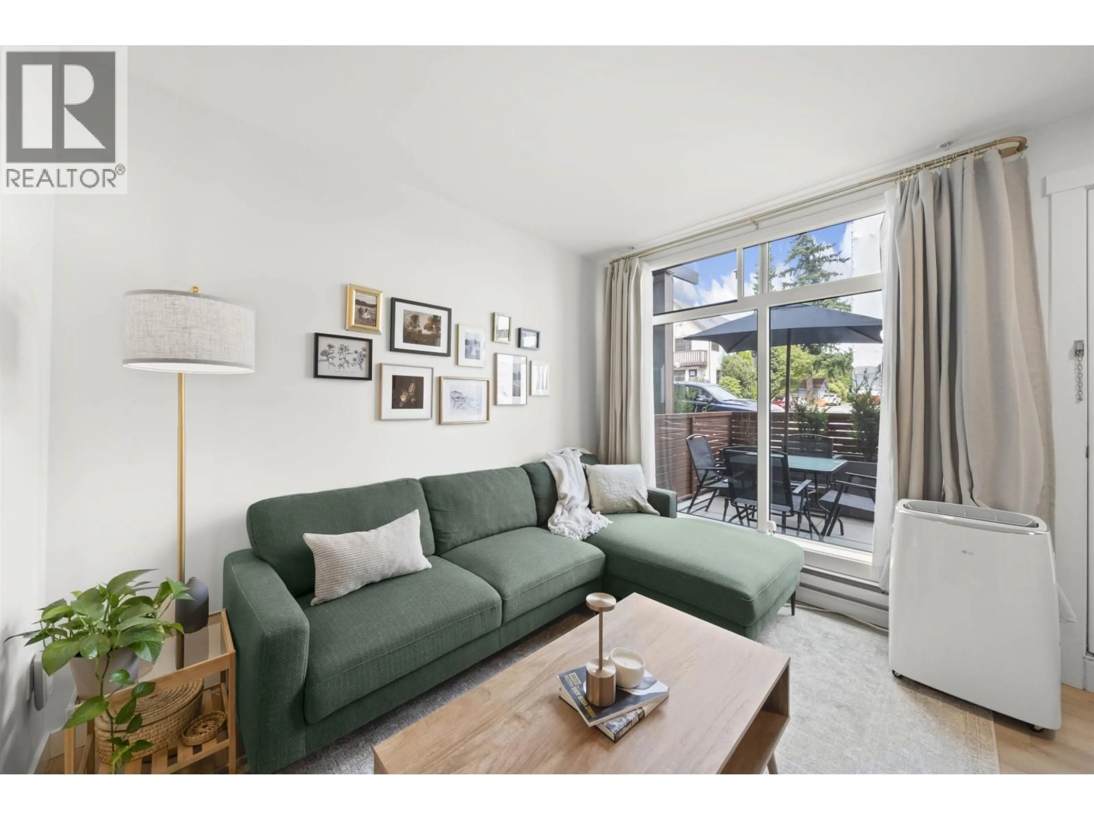Living room with furniture, unknown for 103 - 232 SIXTH STREET, New Westminster British Columbia V3L0K9