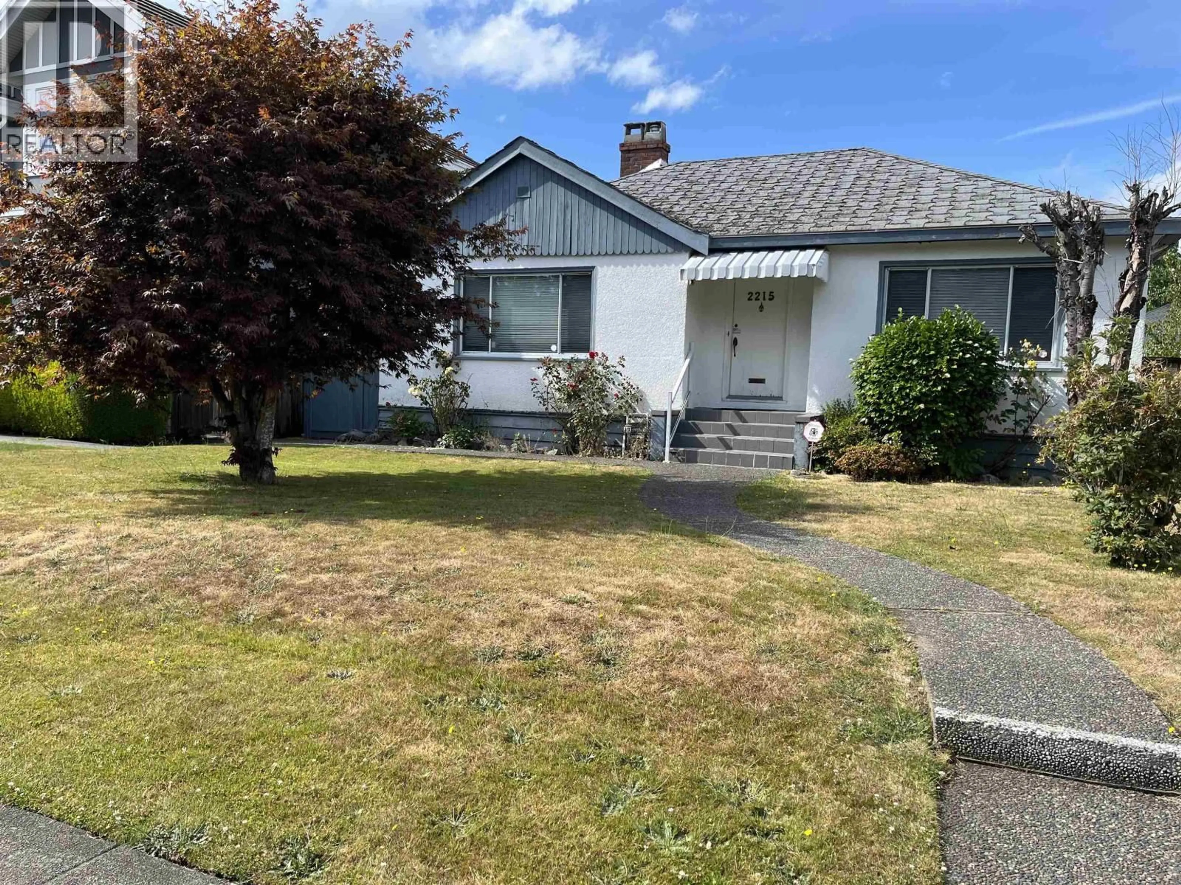 Home with vinyl exterior material, street for 2215 20TH AVENUE, Vancouver British Columbia V6L1G2
