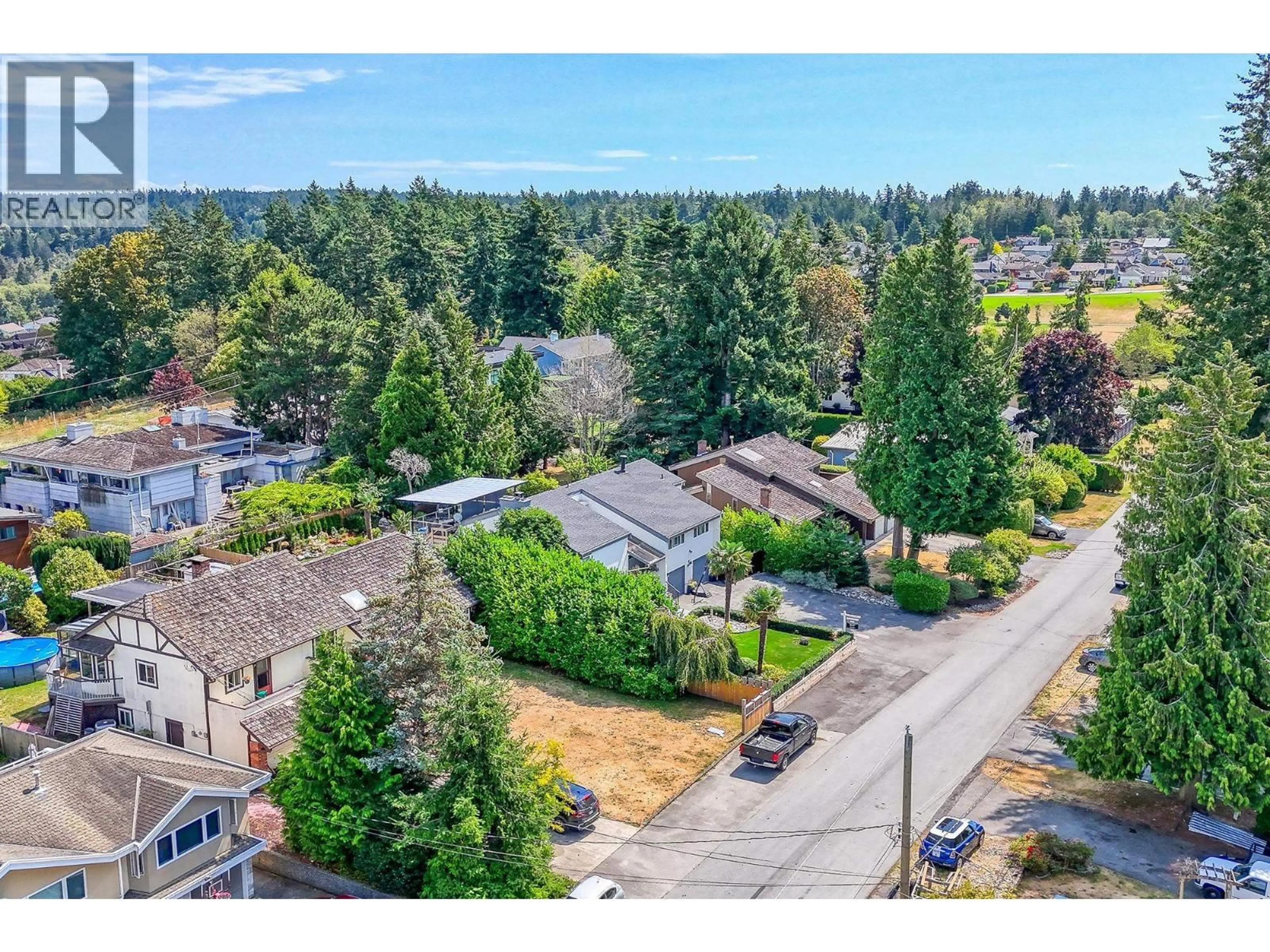 A pic from outside/outdoor area/front of a property/back of a property/a pic from drone, street for 284 54A STREET, Delta British Columbia V4M3J3