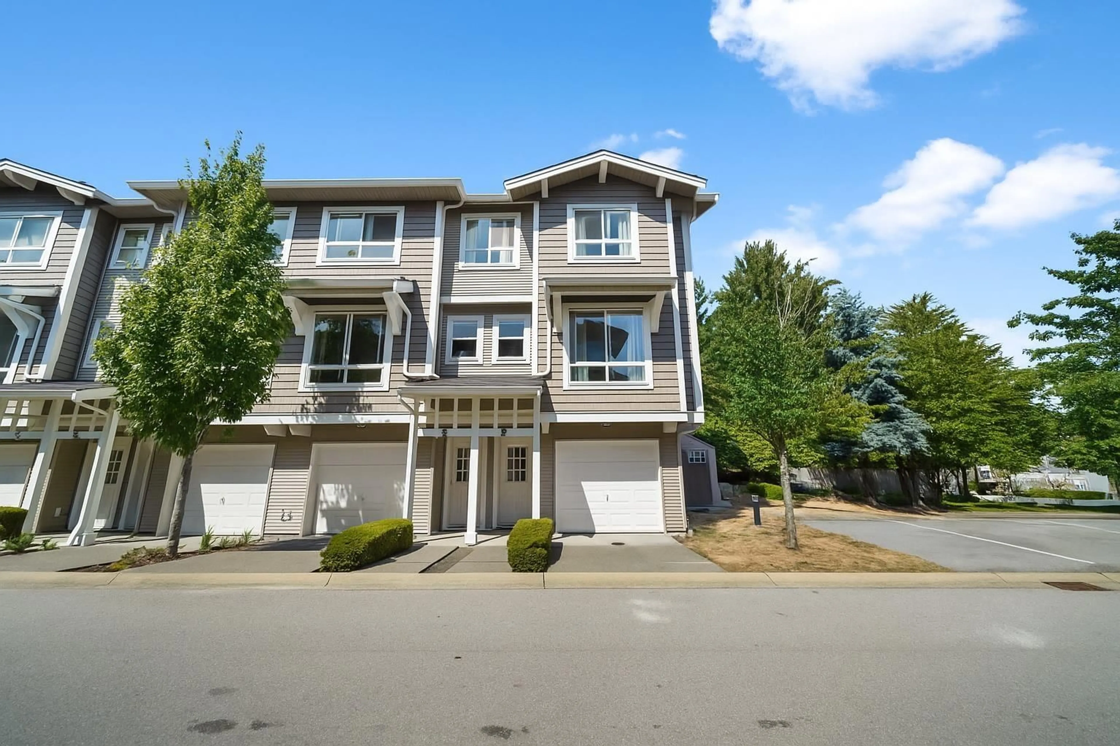 A pic from outside/outdoor area/front of a property/back of a property/a pic from drone, street for 60 - 2729 158, Surrey British Columbia V3Z1P4