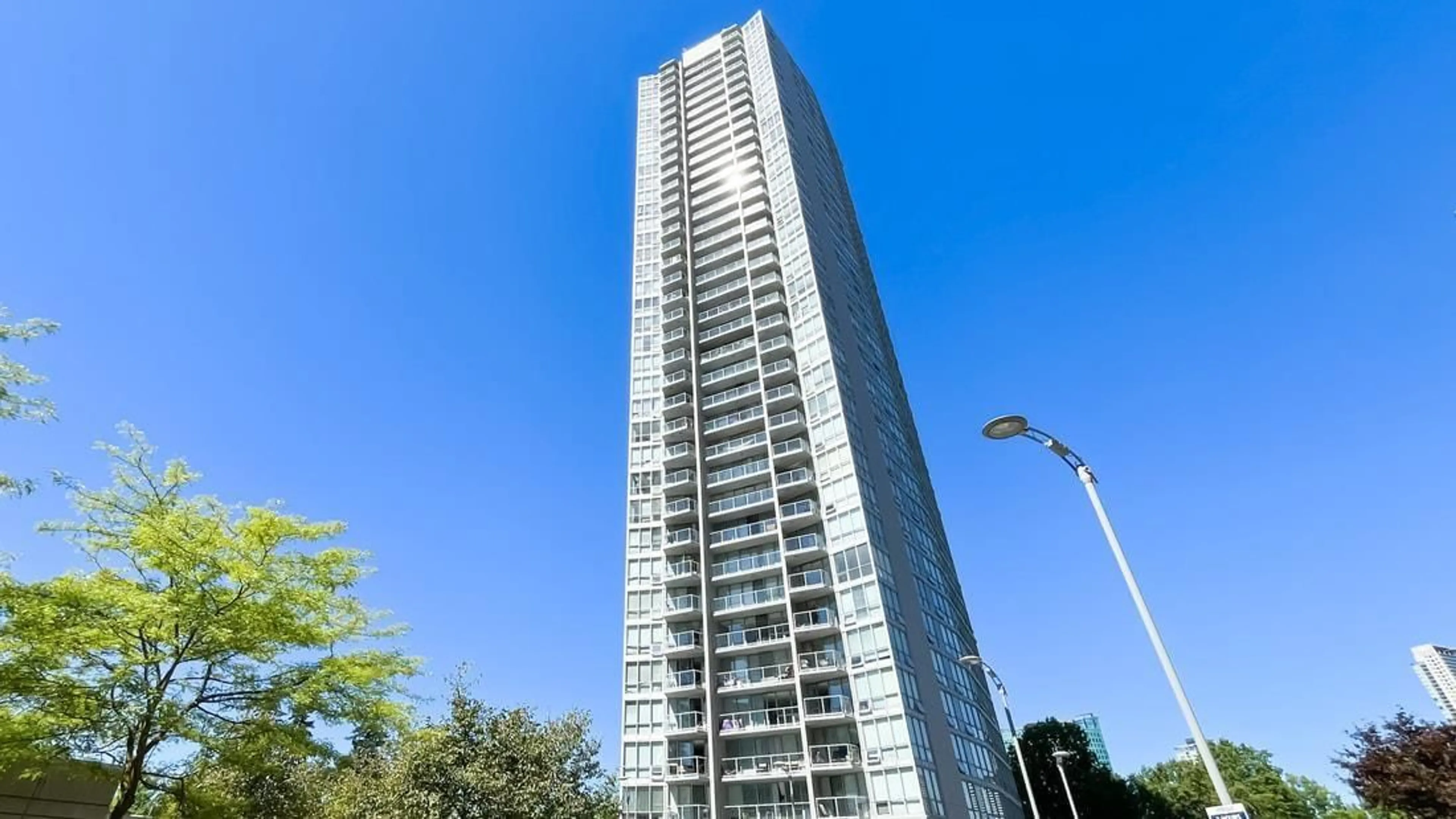 Balcony in the apartment, building for 2710 - 13618 100, Surrey British Columbia V3T0A8