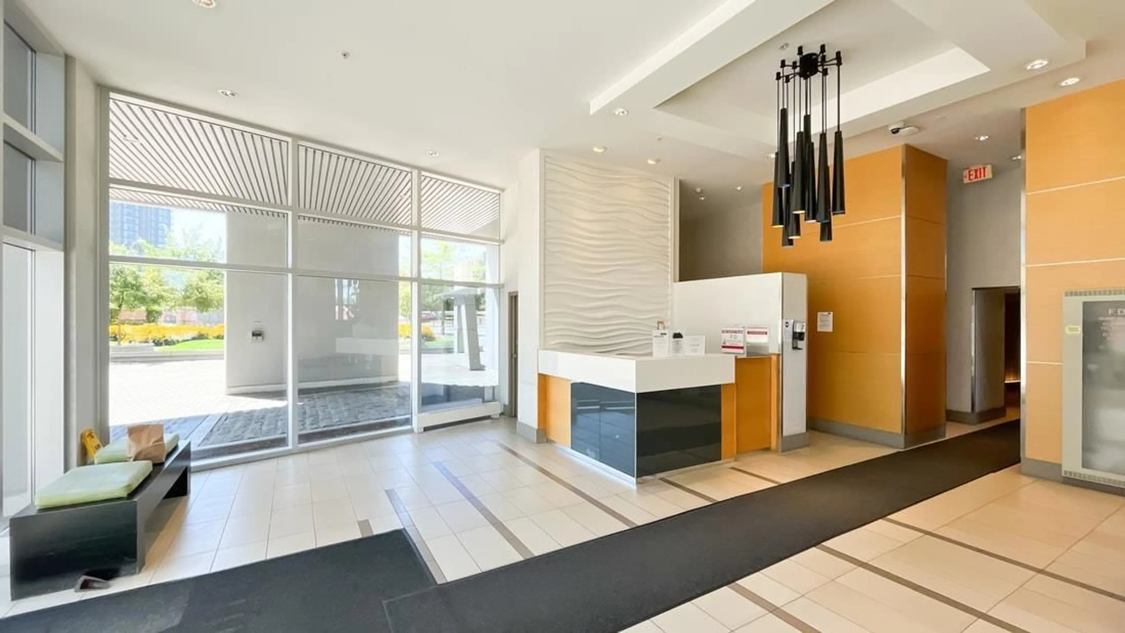 Lobby for 2710 - 13618 100, Surrey British Columbia V3T0A8