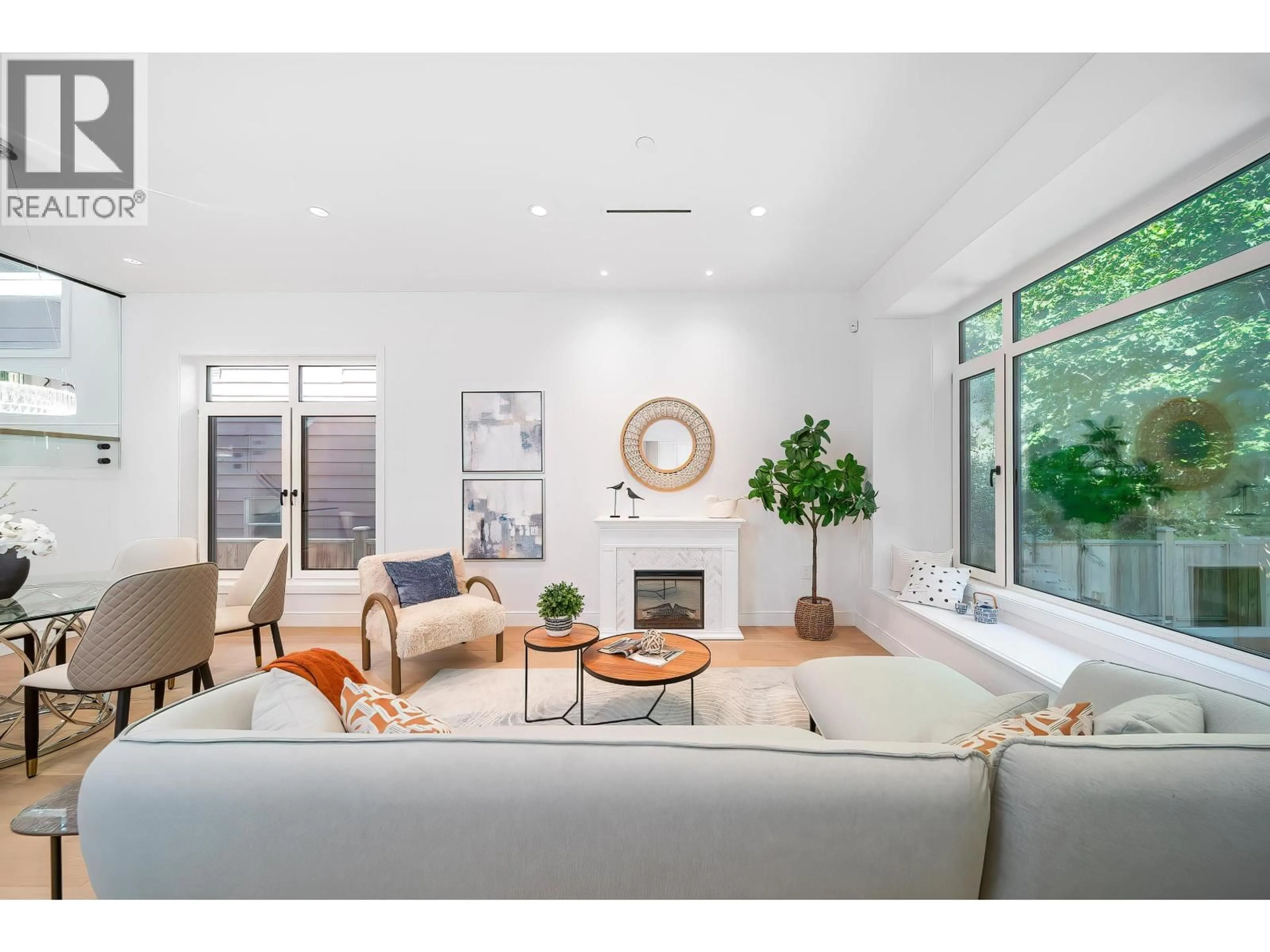 Living room with furniture, unknown for 5838 HIGHBURY STREET, Vancouver British Columbia V6N1Z1