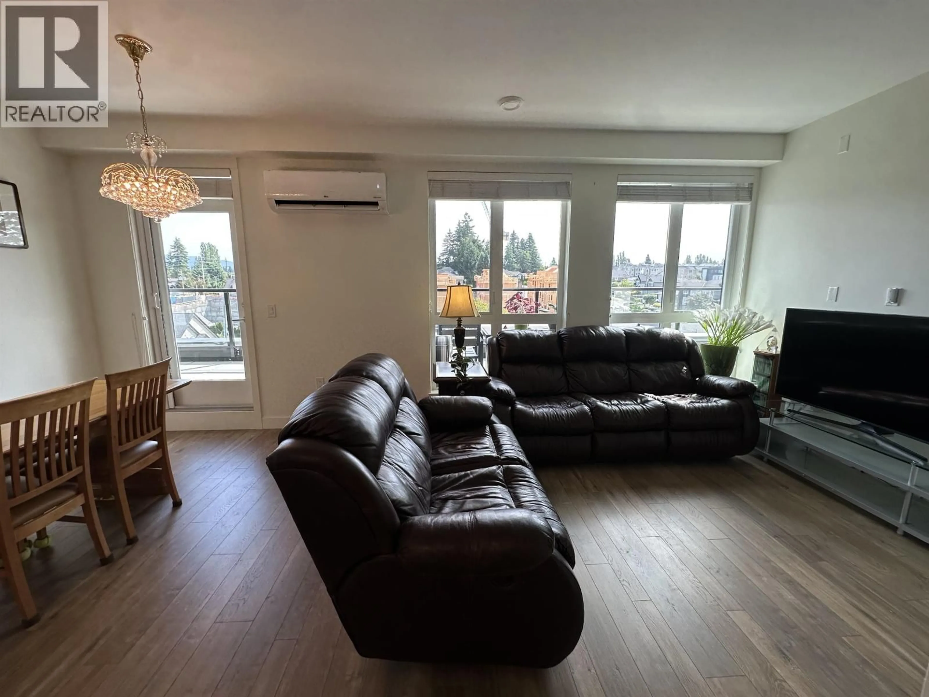Living room with furniture, unknown for 515 - 750 DOGWOOD STREET, Coquitlam British Columbia V3J0K7