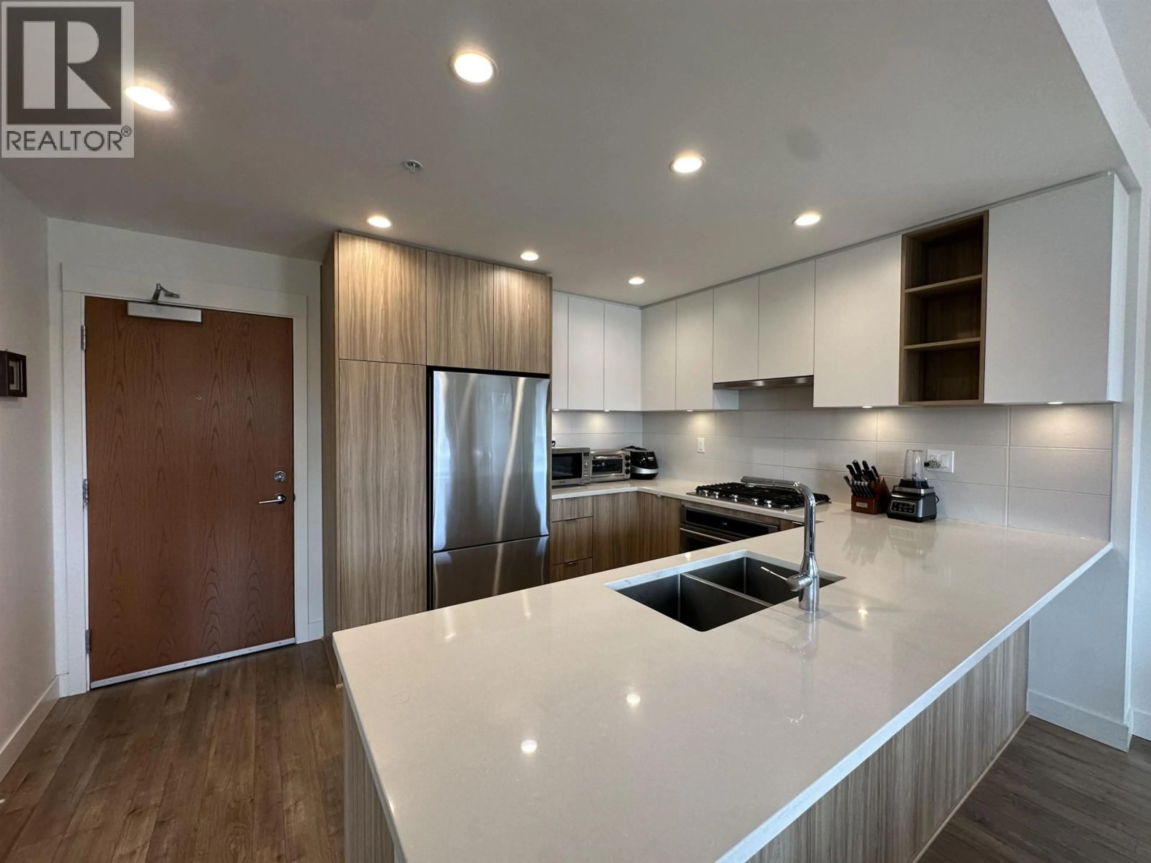 Open concept kitchen, unknown for 515 - 750 DOGWOOD STREET, Coquitlam British Columbia V3J0K7