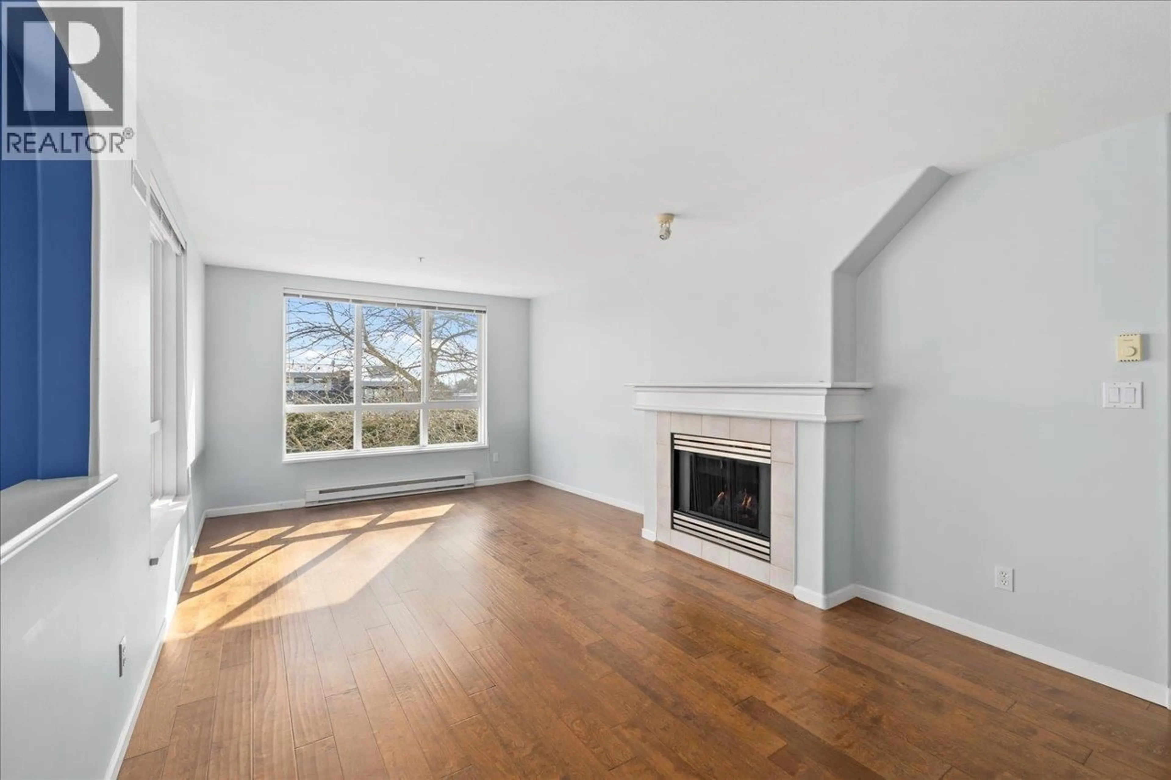 A pic of a room for 301 - 12639 NO. 2 ROAD, Richmond British Columbia V7E6N6