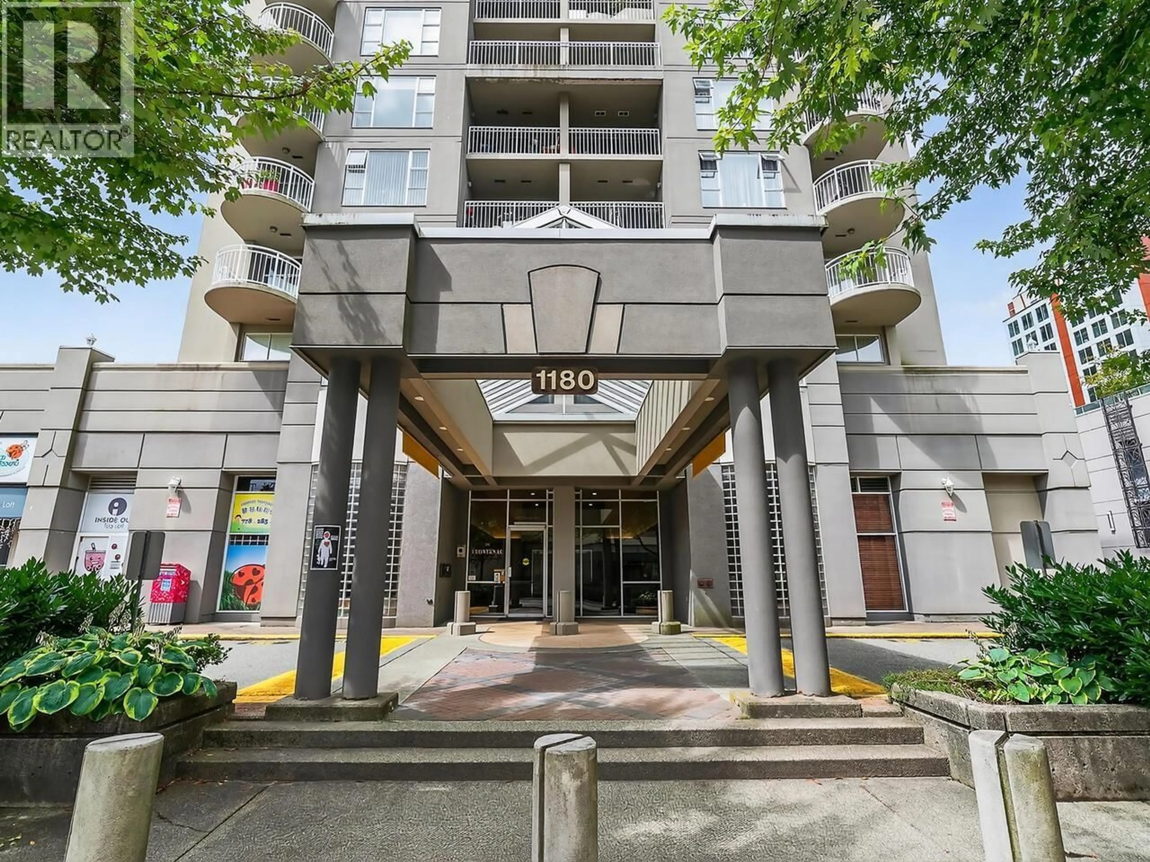Indoor foyer for 707 - 1180 PINETREE WAY, Coquitlam British Columbia V3B7L2