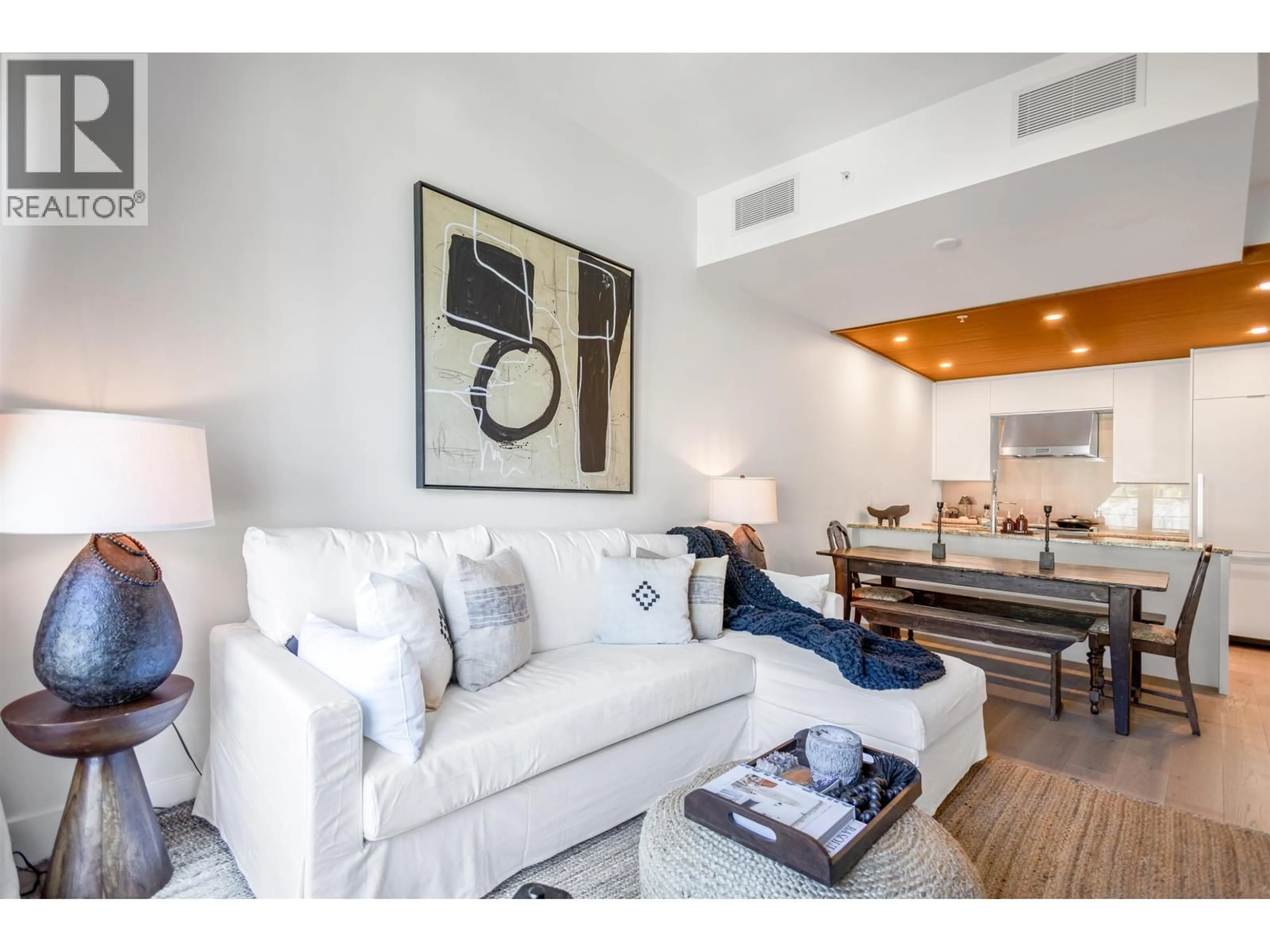 Living room with furniture, unknown for 408 - 6687 NELSON AVENUE, West Vancouver British Columbia V7W2B2