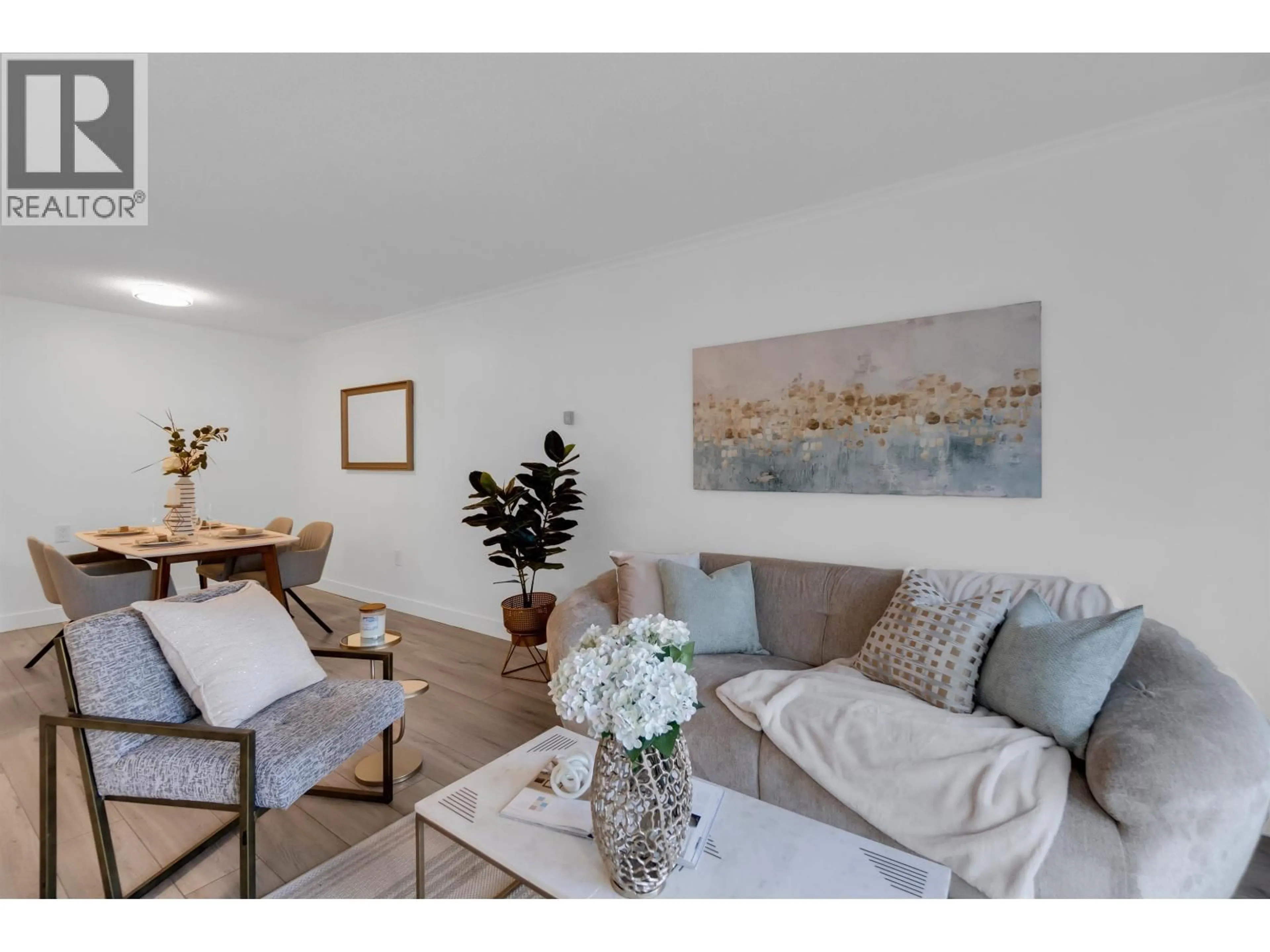 Living room with furniture, unknown for 807 - 2004 FULLERTON AVENUE, North Vancouver British Columbia V7P3G8