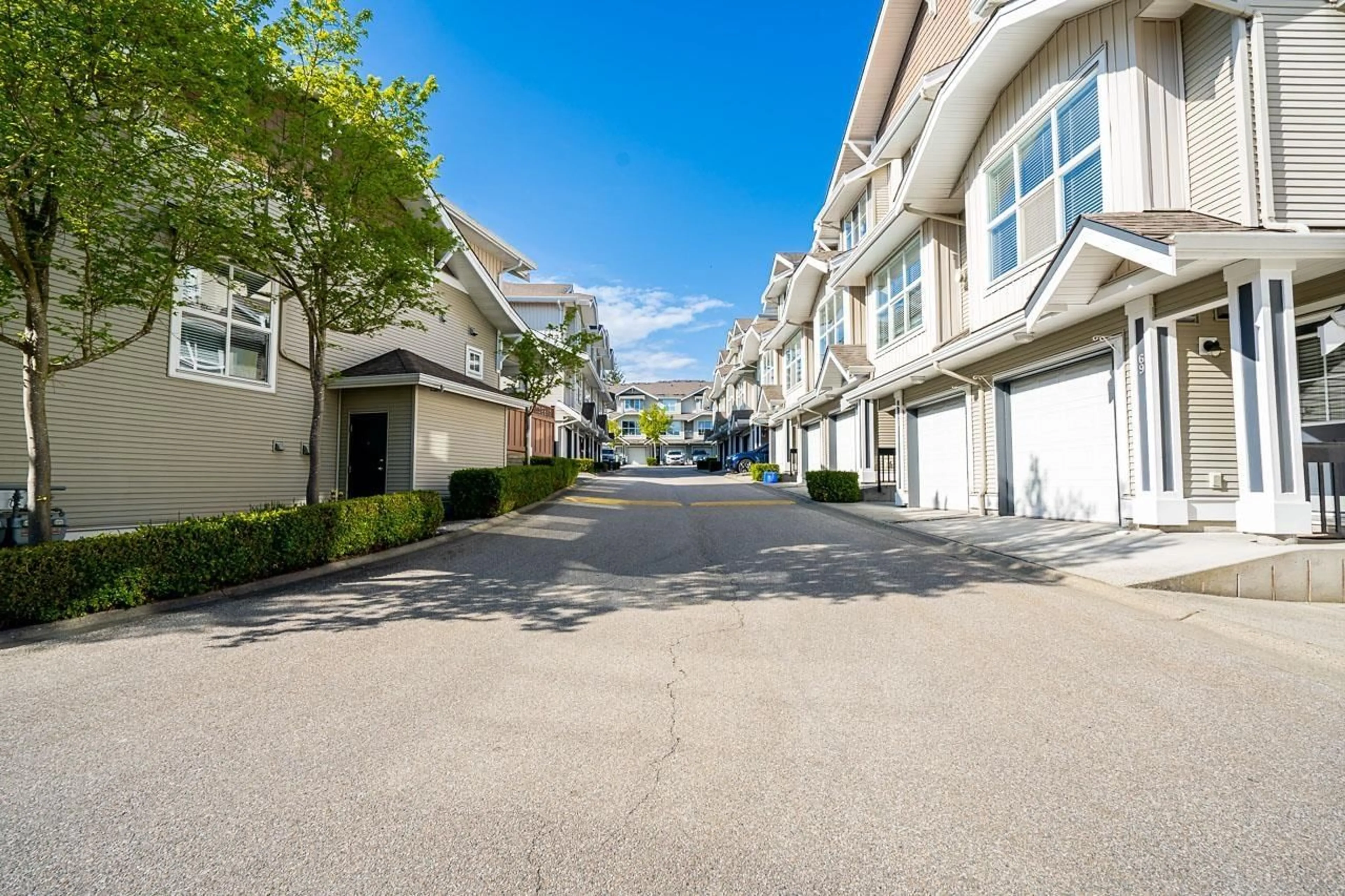 Patio, street for 71 - 20460 66, Langley British Columbia V2Y3B6