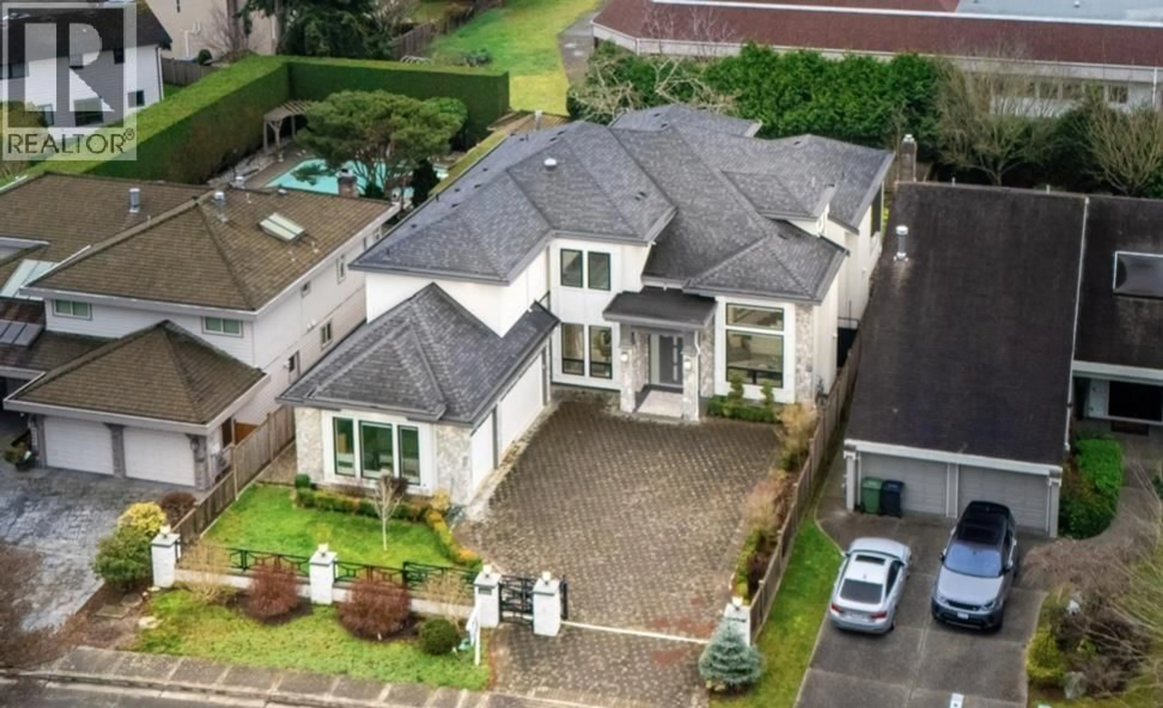 A pic from outside/outdoor area/front of a property/back of a property/a pic from drone, street for 4668 MAHOOD DRIVE, Richmond British Columbia V7E5C4