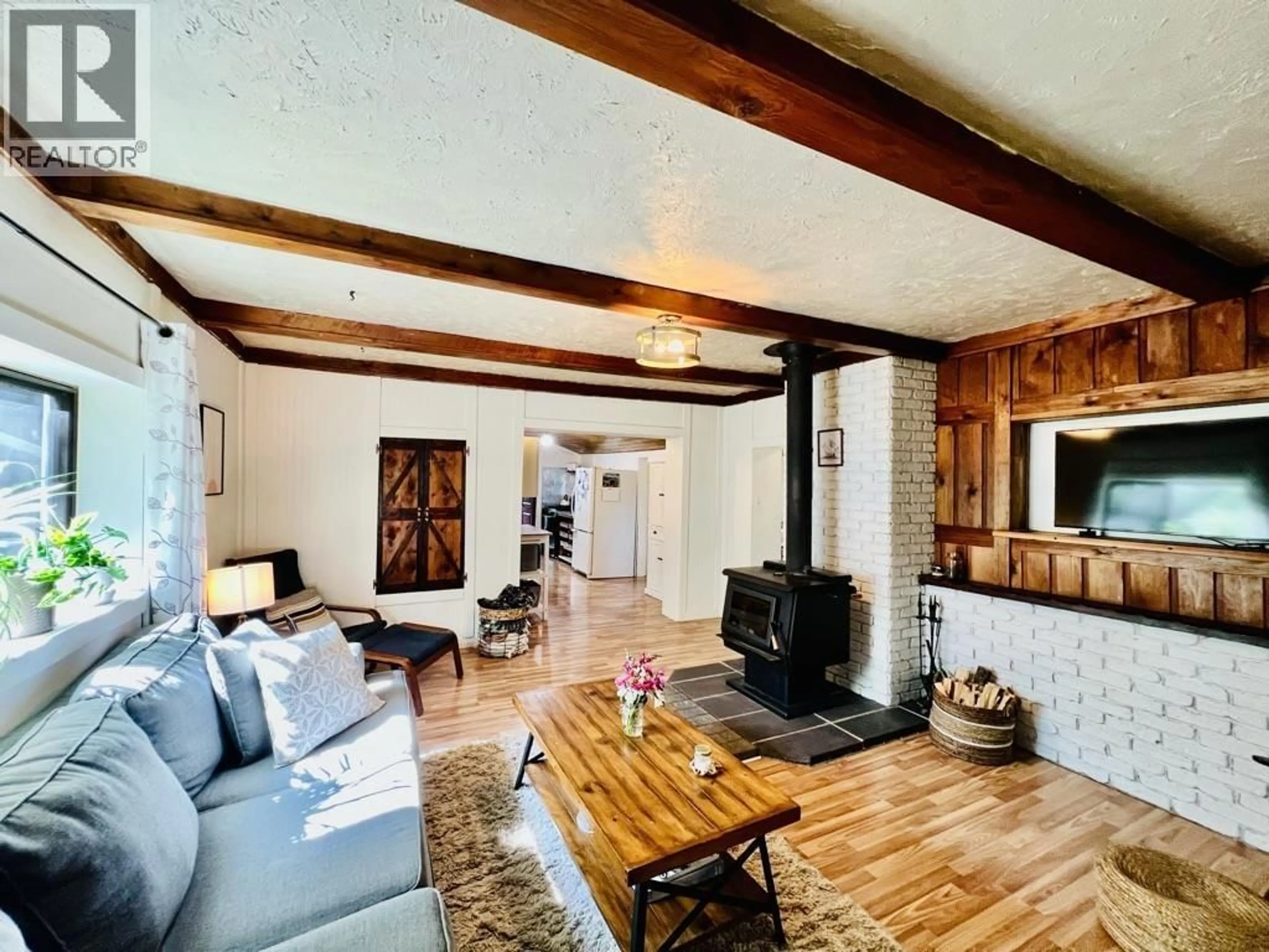 Living room with furniture, unknown for 3931 ALFRED AVENUE, Smithers British Columbia V0J2N0